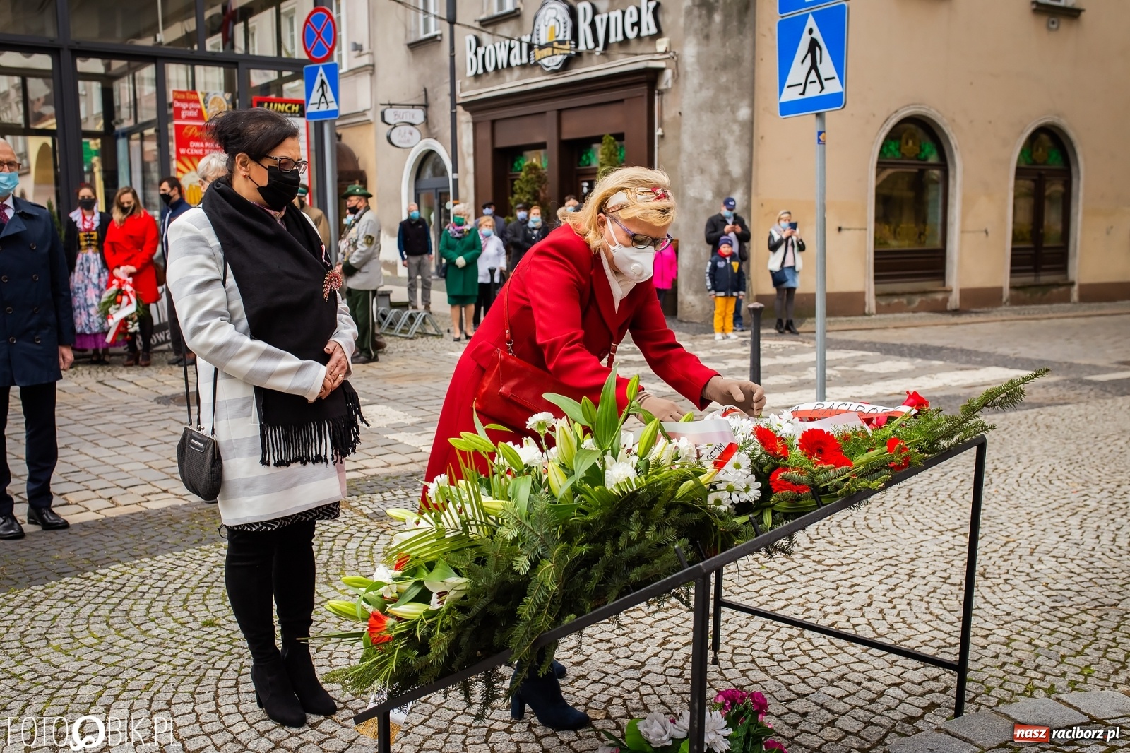 Zdjęcie w galerii na portalu naszraciborz.pl: Odrzućmy spory! Święto Trzeciego Maja w Raciborzu [FOTO i WIDEO] wiadomości z regionu