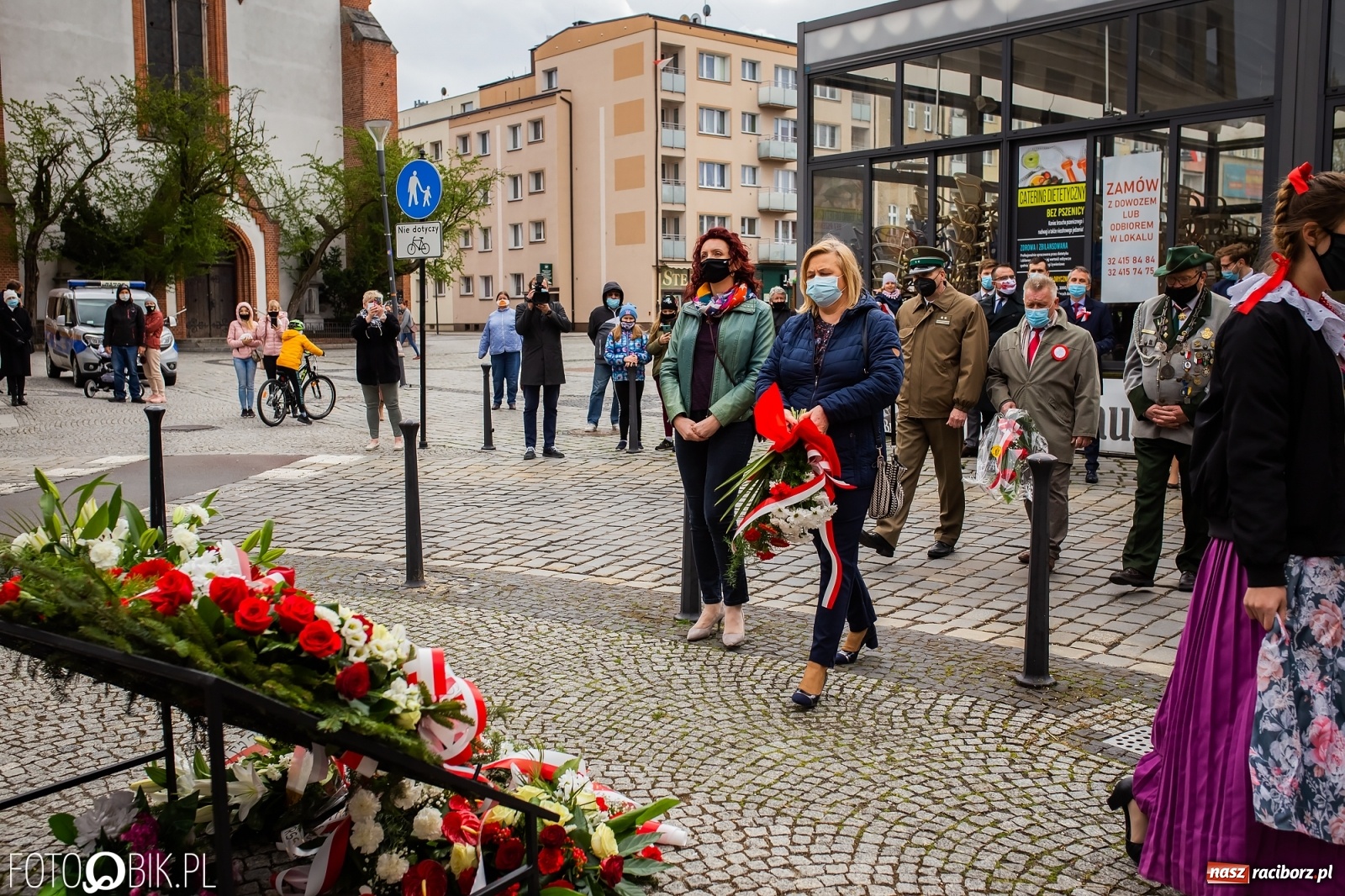 Zdjęcie w galerii na portalu naszraciborz.pl: Odrzućmy spory! Święto Trzeciego Maja w Raciborzu [FOTO i WIDEO] wiadomości z regionu