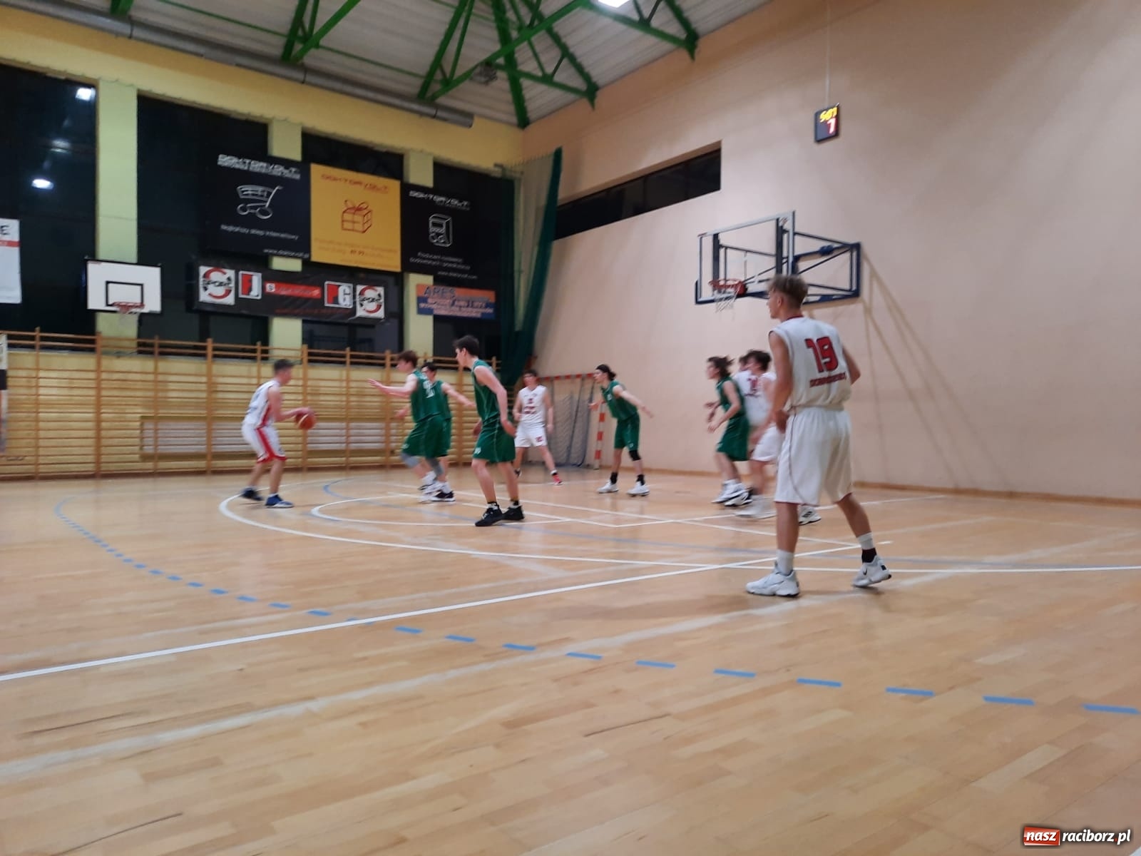 Zdjęcie w galerii na portalu naszraciborz.pl: Wyjazdowa potyczka koszykarzy MiniBasketball Racibórz wiadomości z regionu