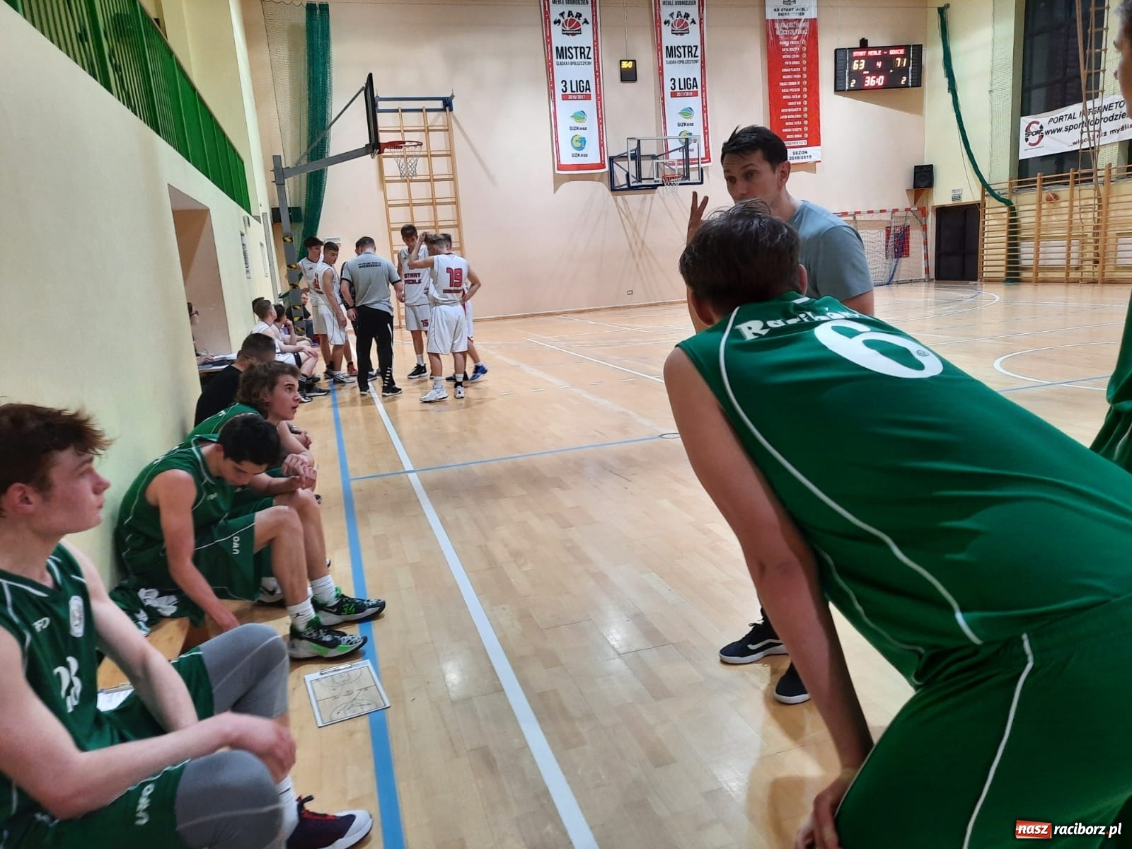 Zdjęcie w galerii na portalu naszraciborz.pl: Wyjazdowa potyczka koszykarzy MiniBasketball Racibórz wiadomości z regionu