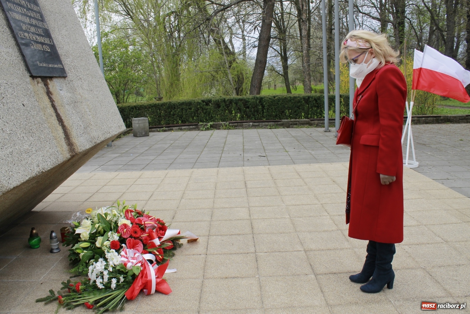 Zdjęcie w galerii na portalu naszraciborz.pl: Delegacje pod Pomnikiem Powstańców Śląskich wiadomości z regionu