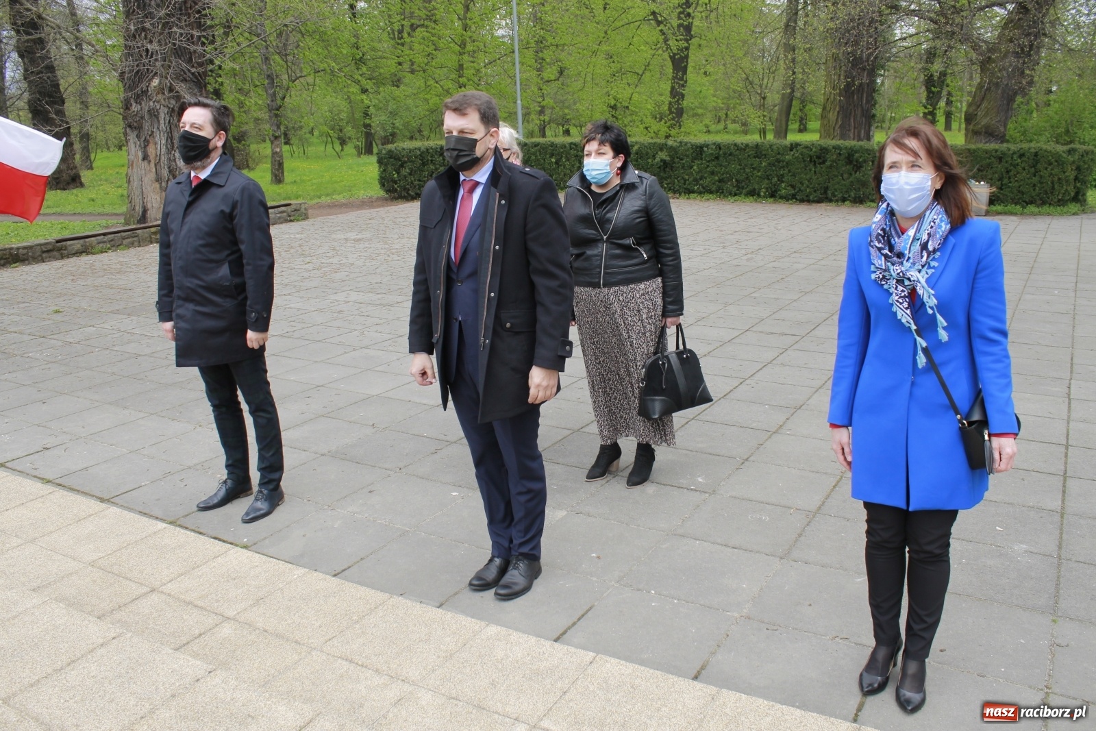 Zdjęcie w galerii na portalu naszraciborz.pl: Delegacje pod Pomnikiem Powstańców Śląskich wiadomości z regionu