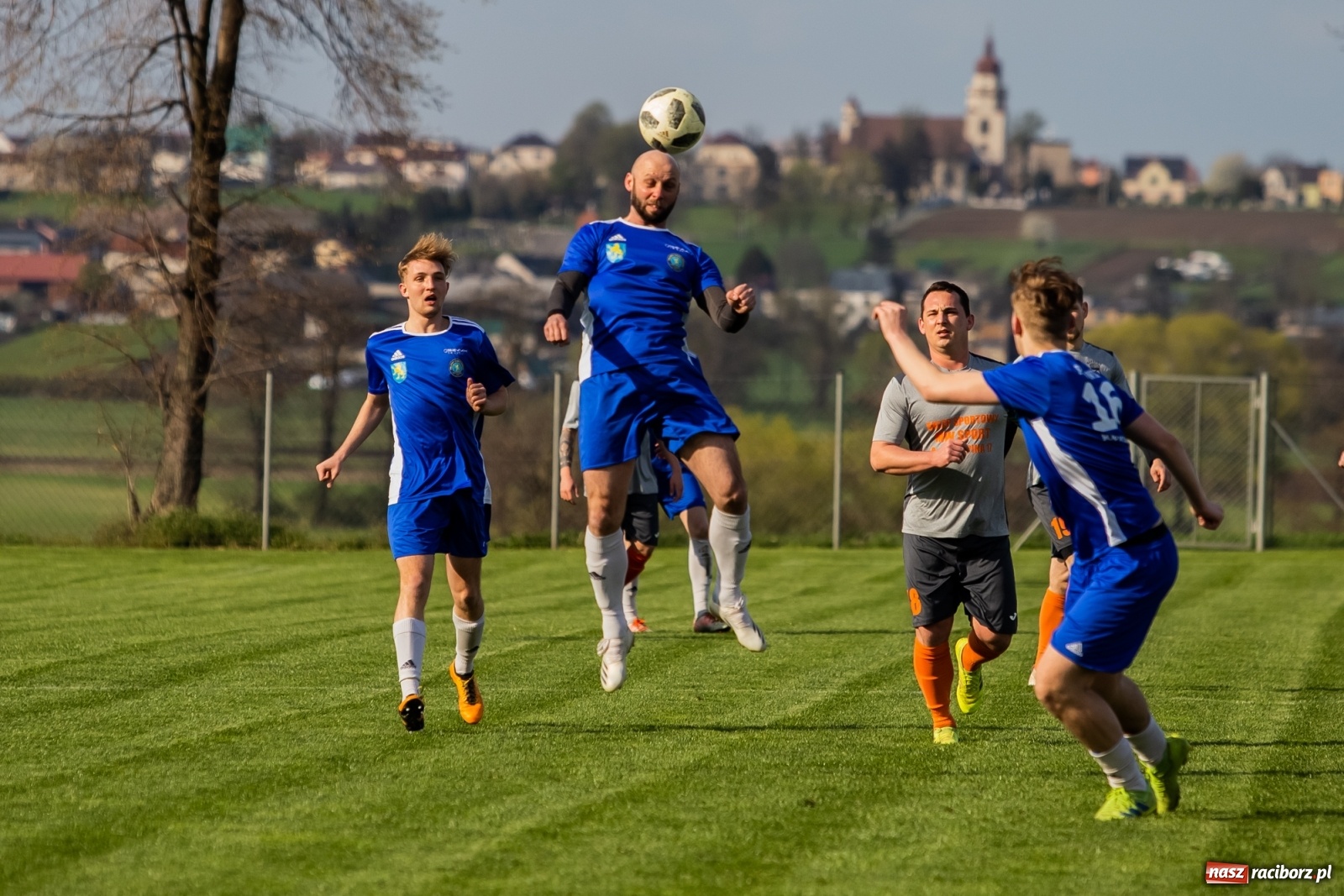 Zdjęcie w galerii na portalu naszraciborz.pl: Borucin znów zwycięski. Marklowice na kolanach [FOTO] wiadomości z regionu