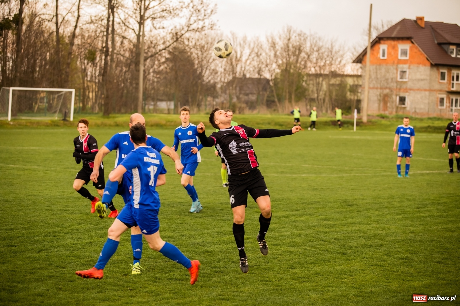 Zdjęcie w galerii na portalu naszraciborz.pl: Krzanowice zdeklasowały Czerwionkę [FOTO] wiadomości z regionu