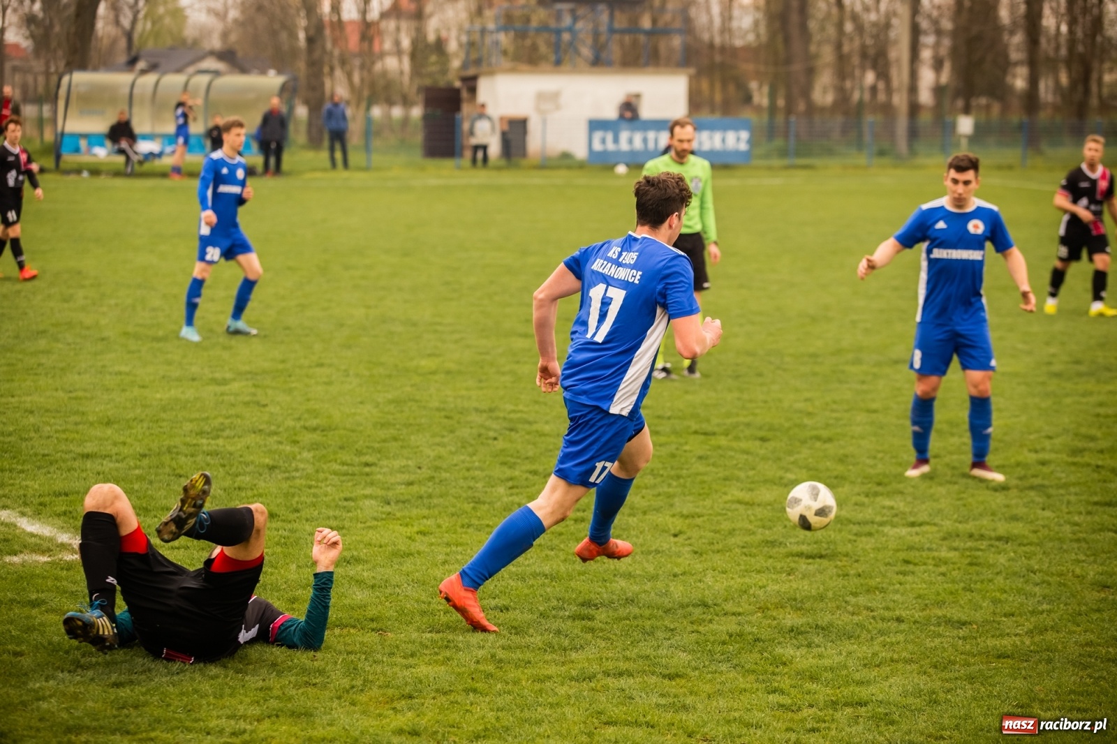 Zdjęcie w galerii na portalu naszraciborz.pl: Krzanowice zdeklasowały Czerwionkę [FOTO] wiadomości z regionu