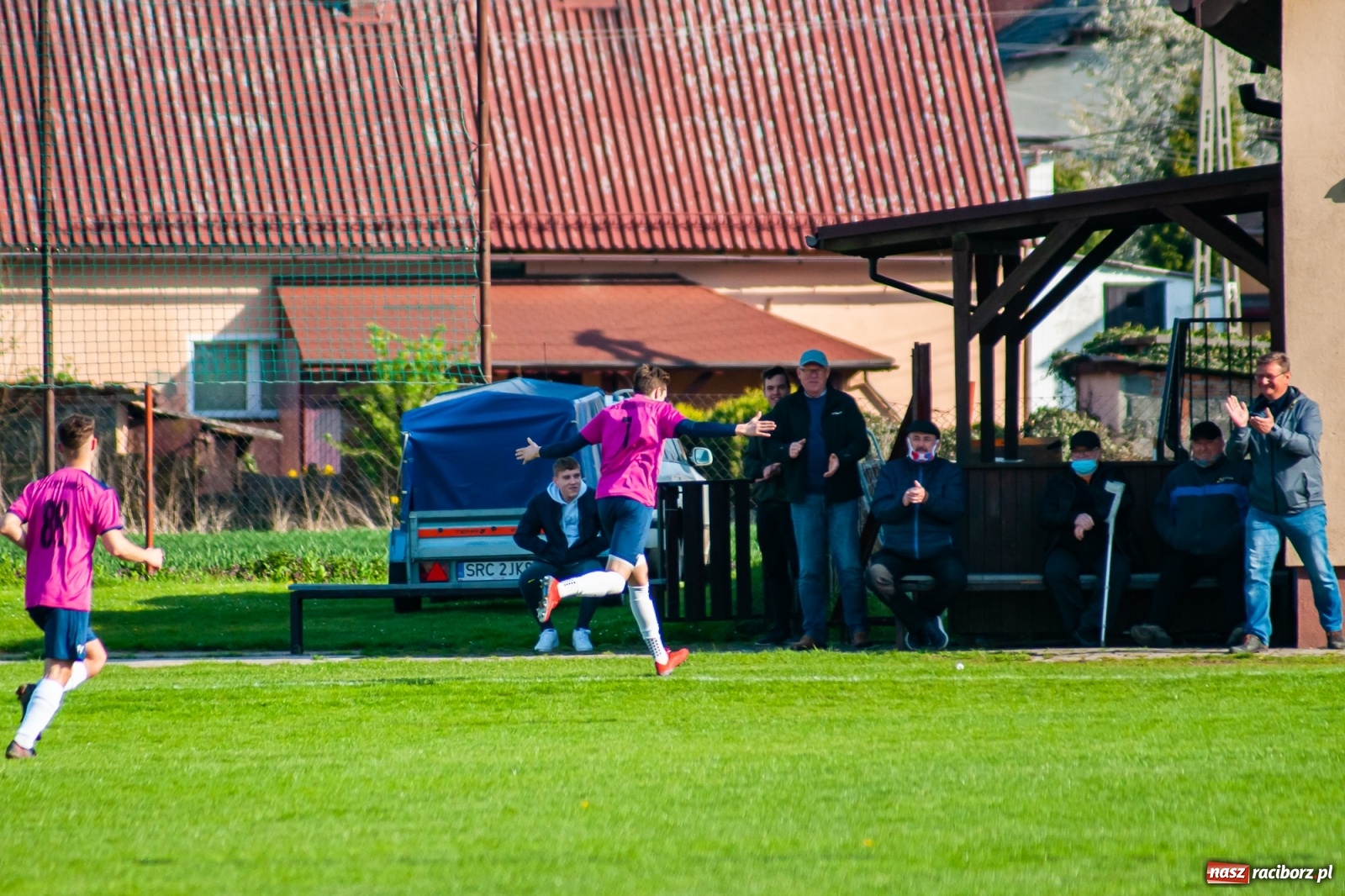 Zdjęcie w galerii na portalu naszraciborz.pl: Unia Racibórz nie potrafi odbić się od dna. Kolejna wygrana Krzyżanowic [FOTO] wiadomości z regionu
