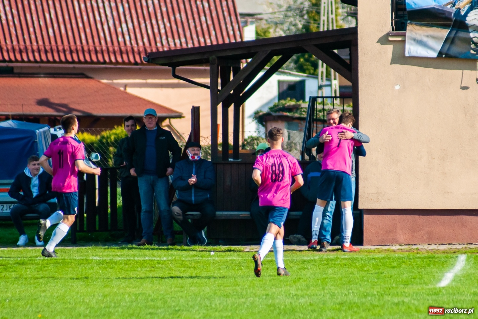 Zdjęcie w galerii na portalu naszraciborz.pl: Unia Racibórz nie potrafi odbić się od dna. Kolejna wygrana Krzyżanowic [FOTO] wiadomości z regionu