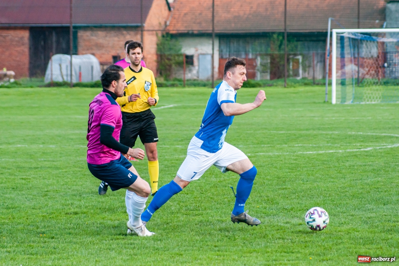 Zdjęcie w galerii na portalu naszraciborz.pl: Unia Racibórz nie potrafi odbić się od dna. Kolejna wygrana Krzyżanowic [FOTO] wiadomości z regionu