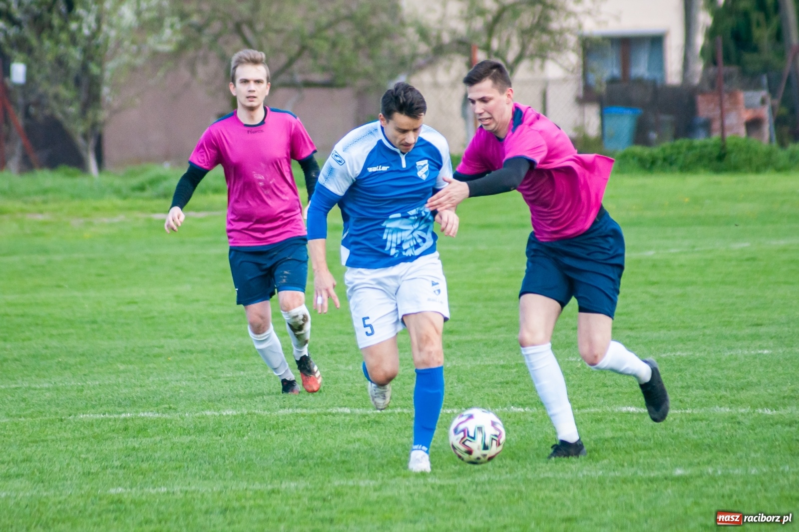 Zdjęcie w galerii na portalu naszraciborz.pl: Unia Racibórz nie potrafi odbić się od dna. Kolejna wygrana Krzyżanowic [FOTO] wiadomości z regionu