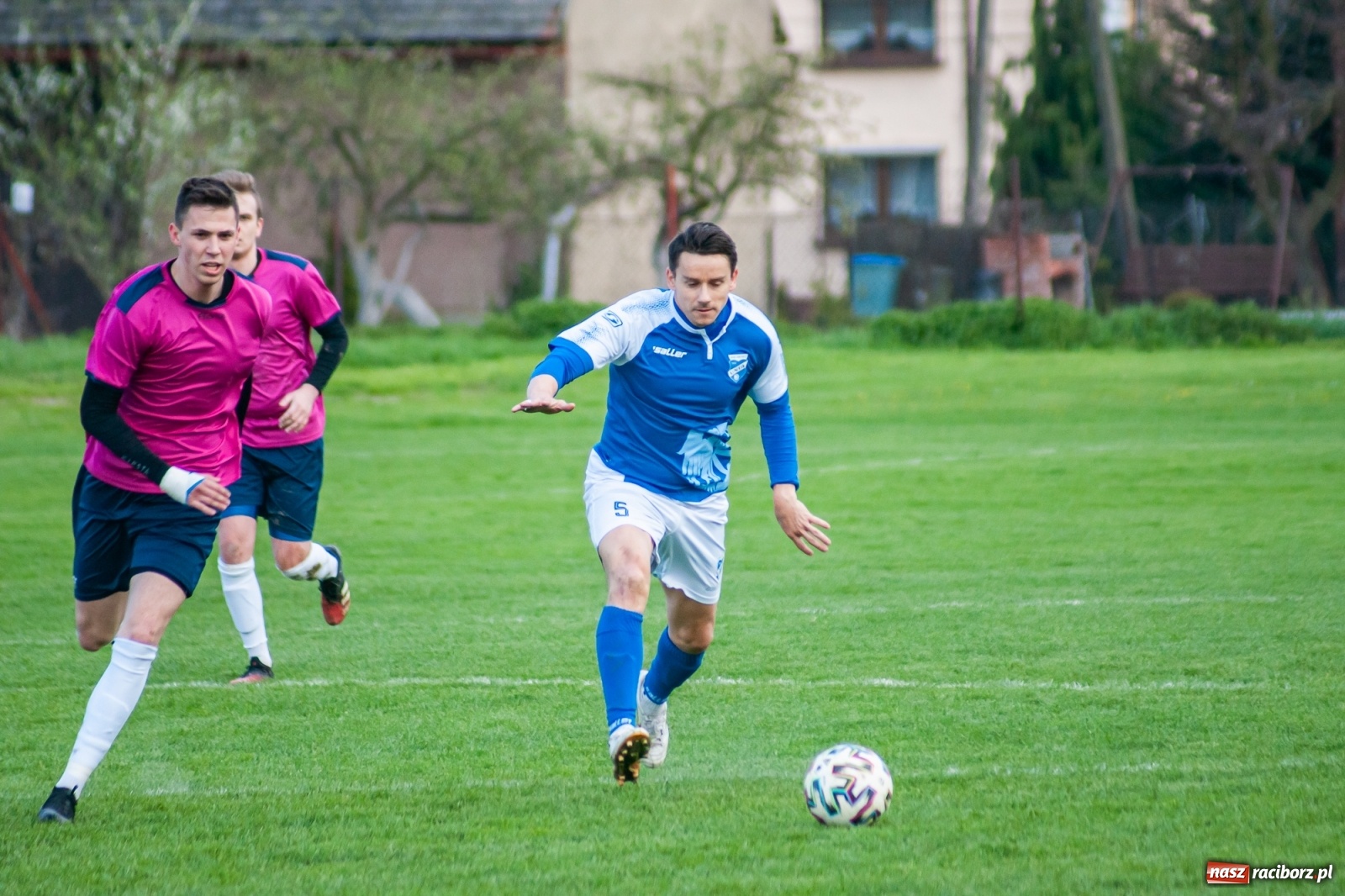 Zdjęcie w galerii na portalu naszraciborz.pl: Unia Racibórz nie potrafi odbić się od dna. Kolejna wygrana Krzyżanowic [FOTO] wiadomości z regionu