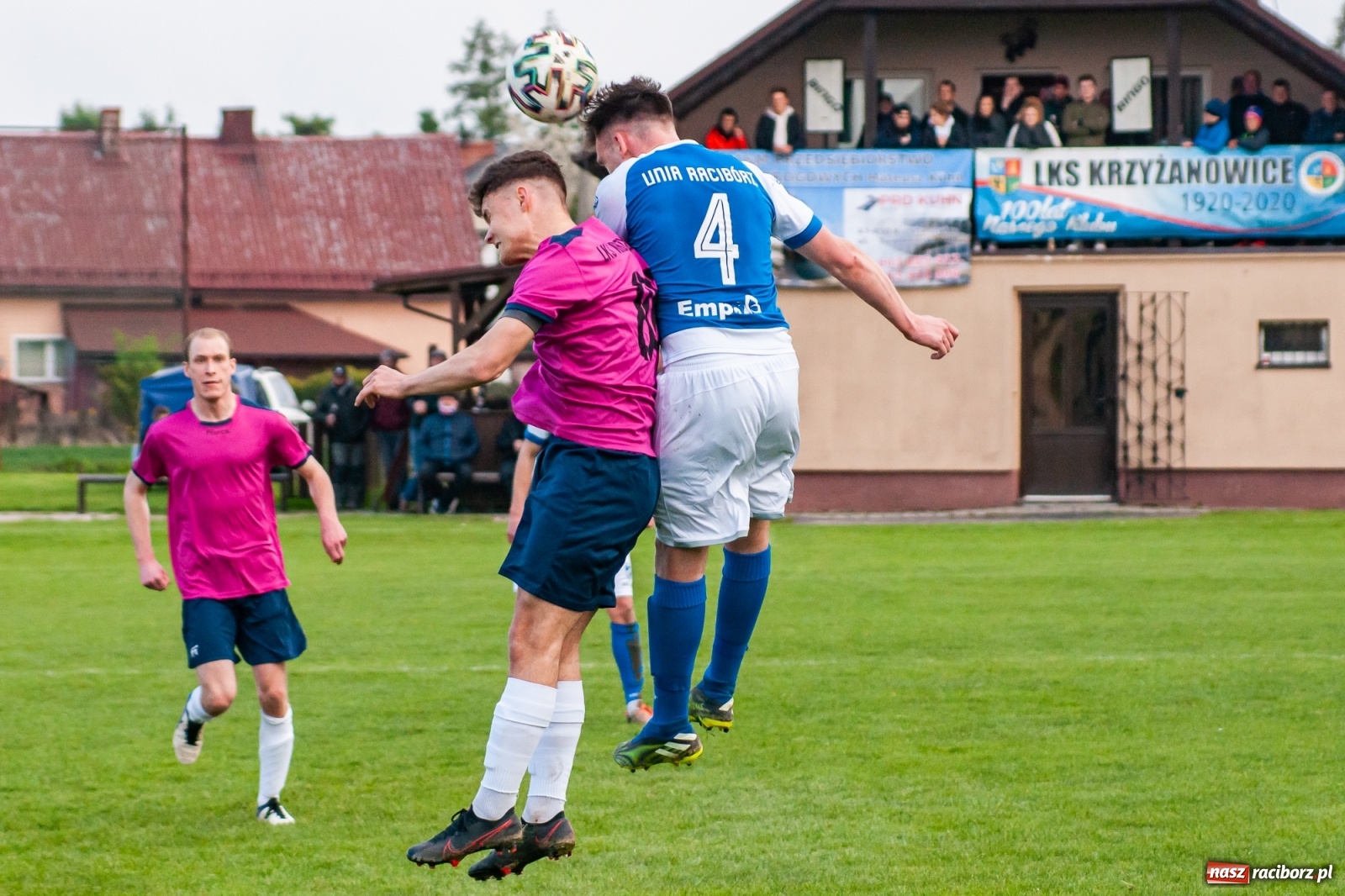 Zdjęcie w galerii na portalu naszraciborz.pl: Unia Racibórz nie potrafi odbić się od dna. Kolejna wygrana Krzyżanowic [FOTO] wiadomości z regionu