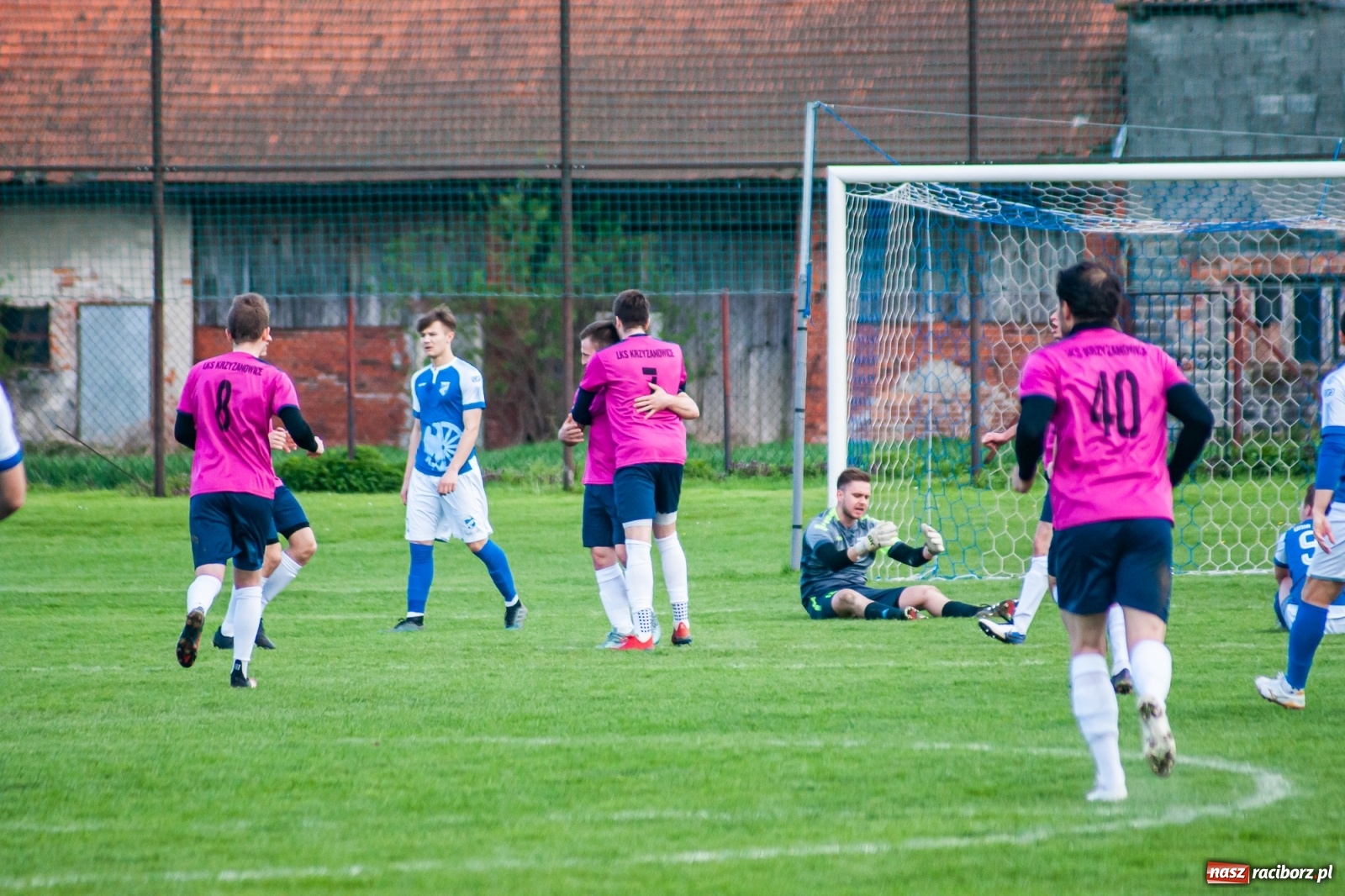 Zdjęcie w galerii na portalu naszraciborz.pl: Unia Racibórz nie potrafi odbić się od dna. Kolejna wygrana Krzyżanowic [FOTO] wiadomości z regionu