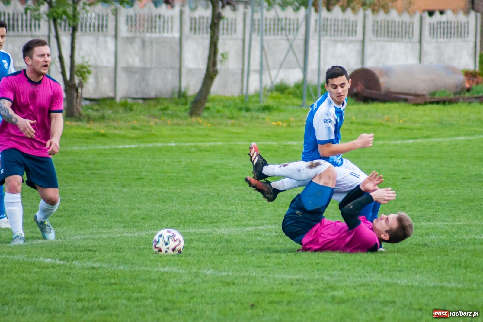 Zdjęcie w galerii na portalu naszraciborz.pl: Unia Racibórz nie potrafi odbić się od dna. Kolejna wygrana Krzyżanowic [FOTO] wiadomości z regionu