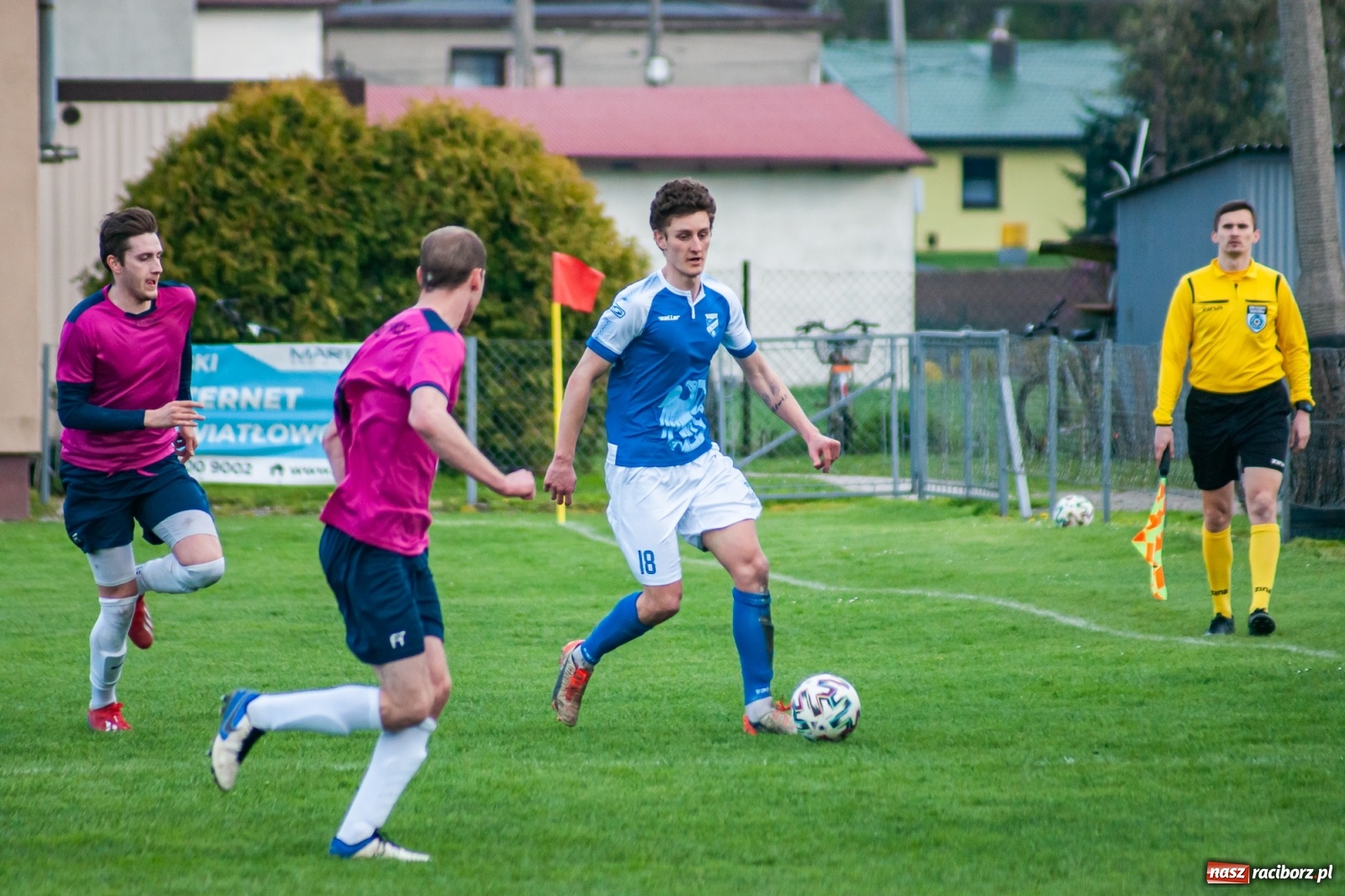 Zdjęcie w galerii na portalu naszraciborz.pl: Unia Racibórz nie potrafi odbić się od dna. Kolejna wygrana Krzyżanowic [FOTO] wiadomości z regionu