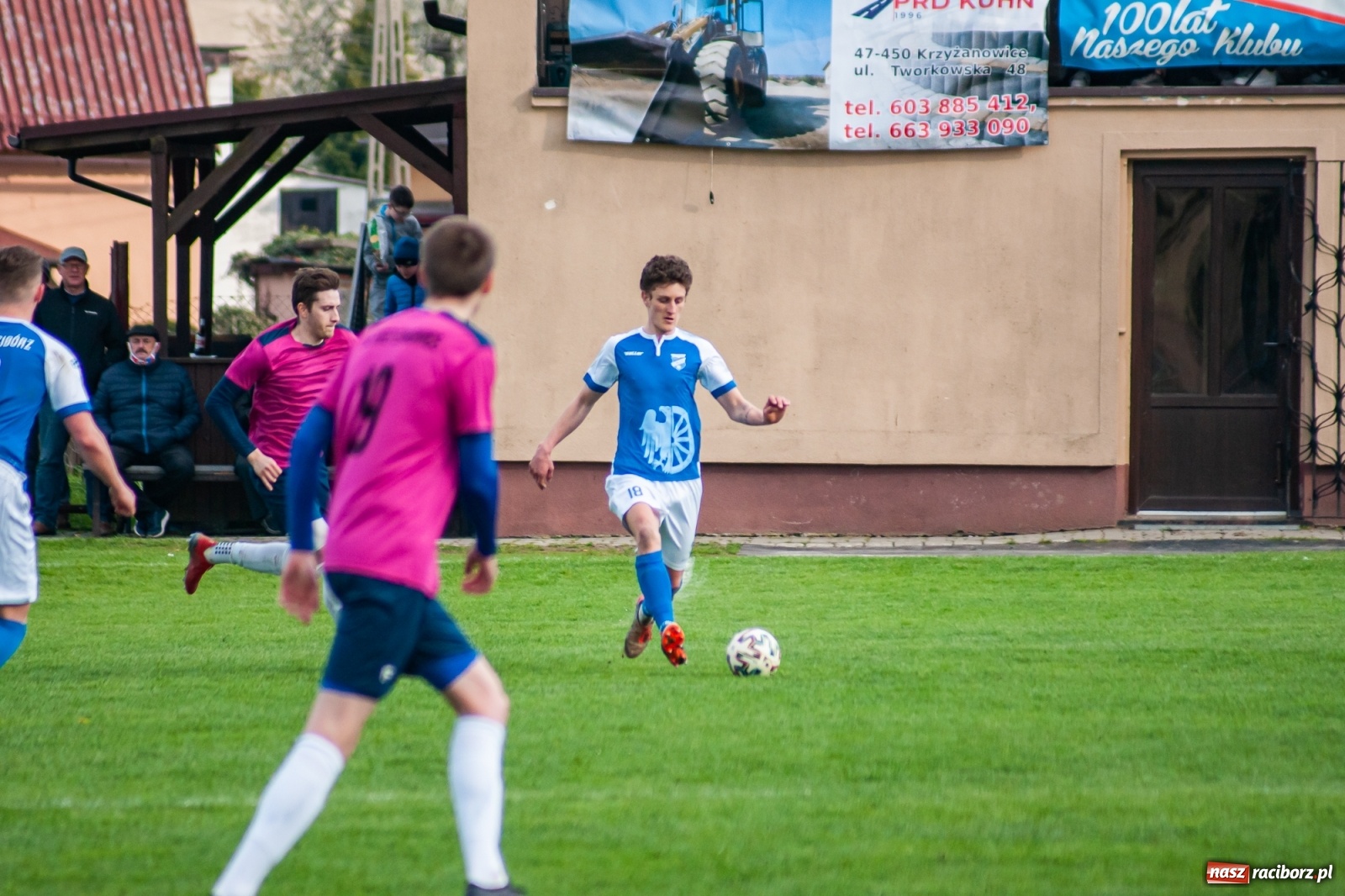 Zdjęcie w galerii na portalu naszraciborz.pl: Unia Racibórz nie potrafi odbić się od dna. Kolejna wygrana Krzyżanowic [FOTO] wiadomości z regionu