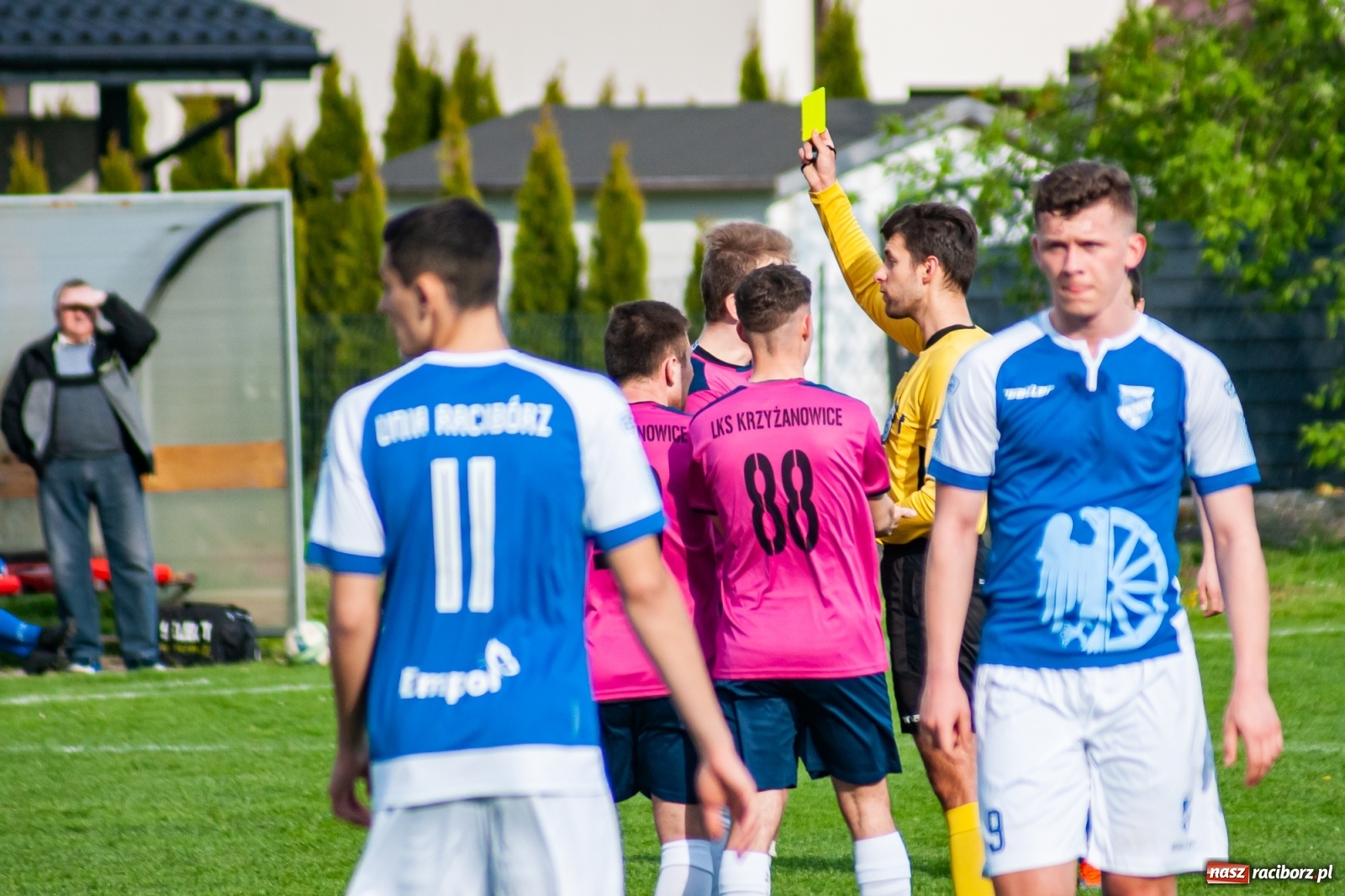 Zdjęcie w galerii na portalu naszraciborz.pl: Unia Racibórz nie potrafi odbić się od dna. Kolejna wygrana Krzyżanowic [FOTO] wiadomości z regionu