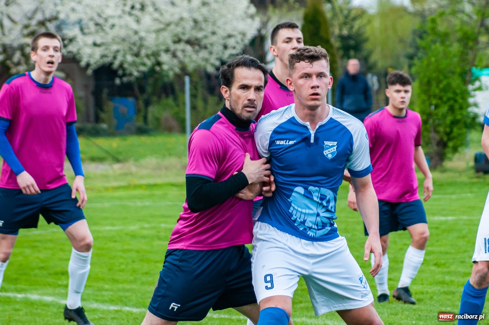 Zdjęcie w galerii na portalu naszraciborz.pl: Unia Racibórz nie potrafi odbić się od dna. Kolejna wygrana Krzyżanowic [FOTO] wiadomości z regionu