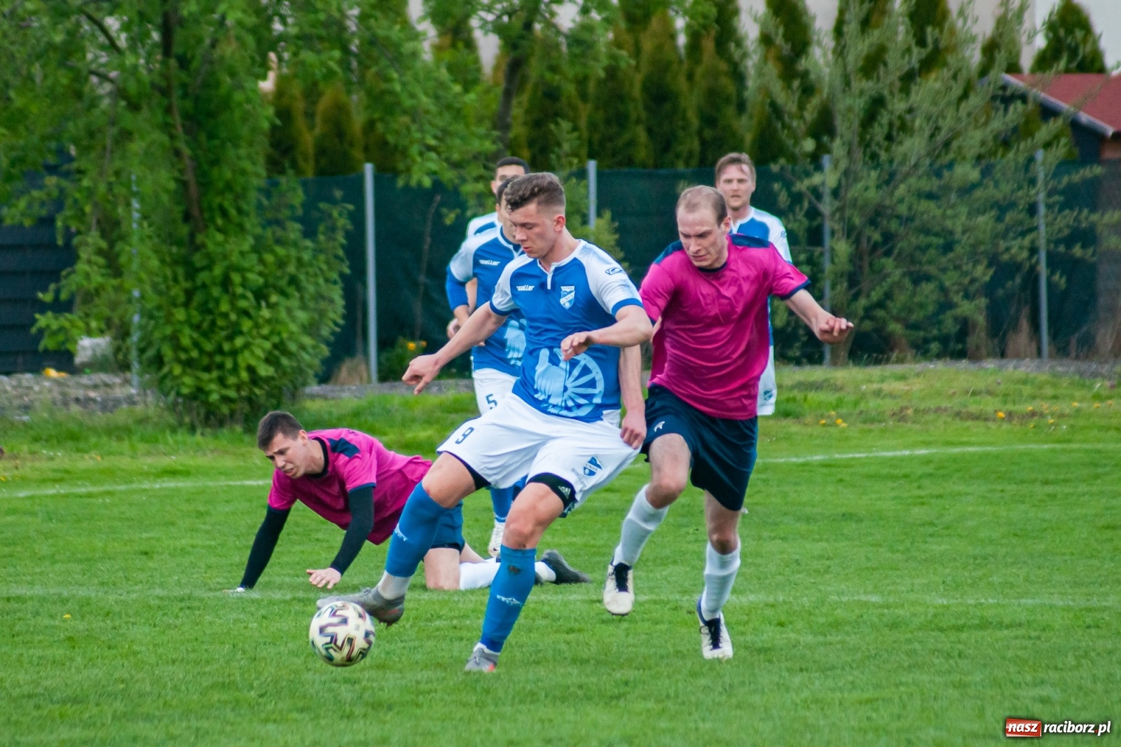 Zdjęcie w galerii na portalu naszraciborz.pl: Unia Racibórz nie potrafi odbić się od dna. Kolejna wygrana Krzyżanowic [FOTO] wiadomości z regionu