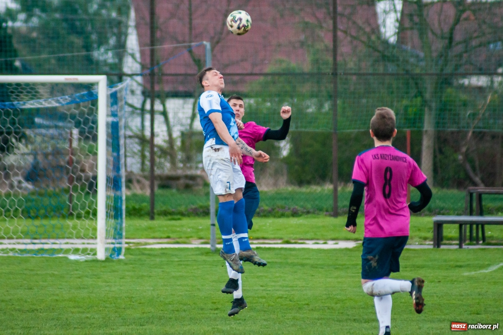 Zdjęcie w galerii na portalu naszraciborz.pl: Unia Racibórz nie potrafi odbić się od dna. Kolejna wygrana Krzyżanowic [FOTO] wiadomości z regionu