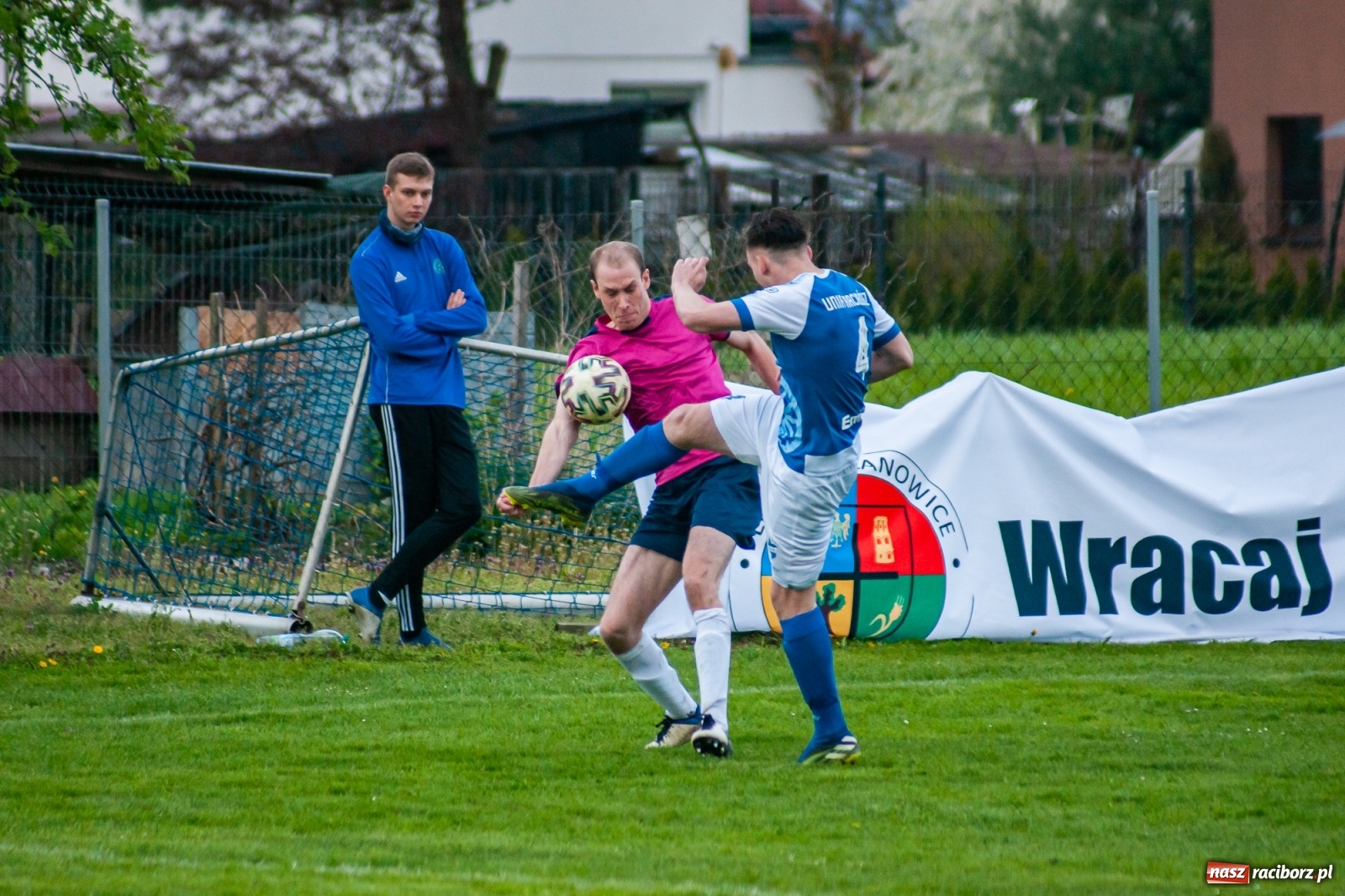 Zdjęcie w galerii na portalu naszraciborz.pl: Unia Racibórz nie potrafi odbić się od dna. Kolejna wygrana Krzyżanowic [FOTO] wiadomości z regionu