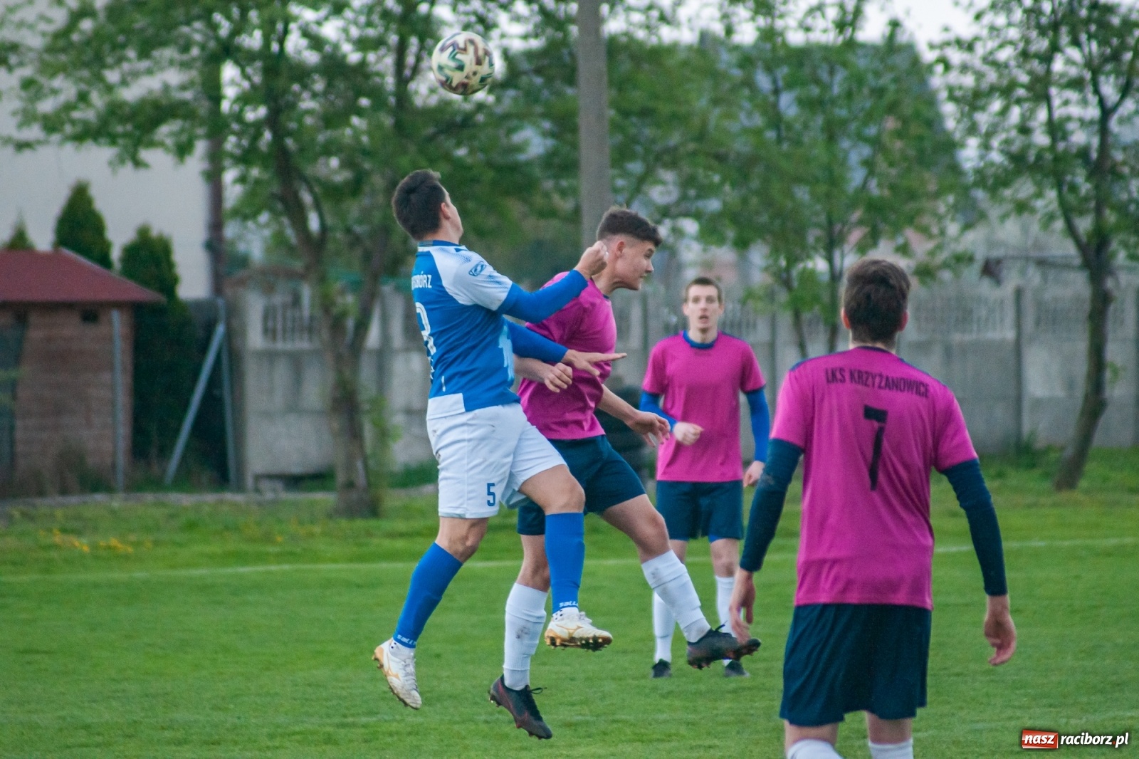 Zdjęcie w galerii na portalu naszraciborz.pl: Unia Racibórz nie potrafi odbić się od dna. Kolejna wygrana Krzyżanowic [FOTO] wiadomości z regionu