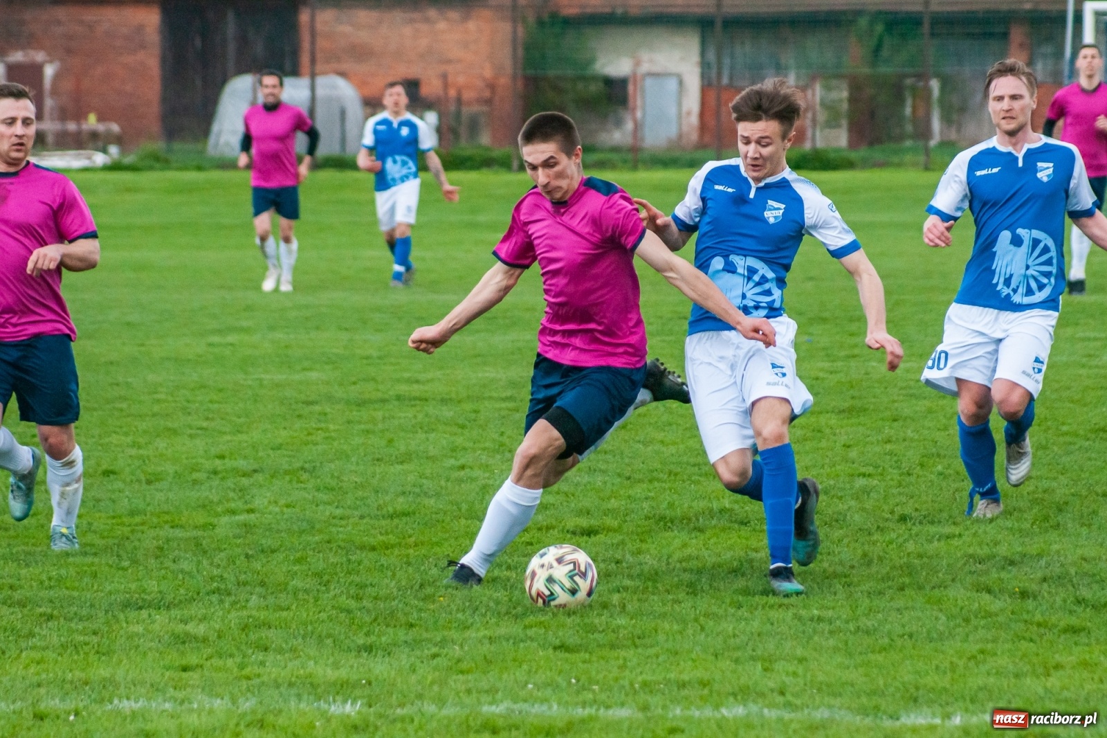 Zdjęcie w galerii na portalu naszraciborz.pl: Unia Racibórz nie potrafi odbić się od dna. Kolejna wygrana Krzyżanowic [FOTO] wiadomości z regionu