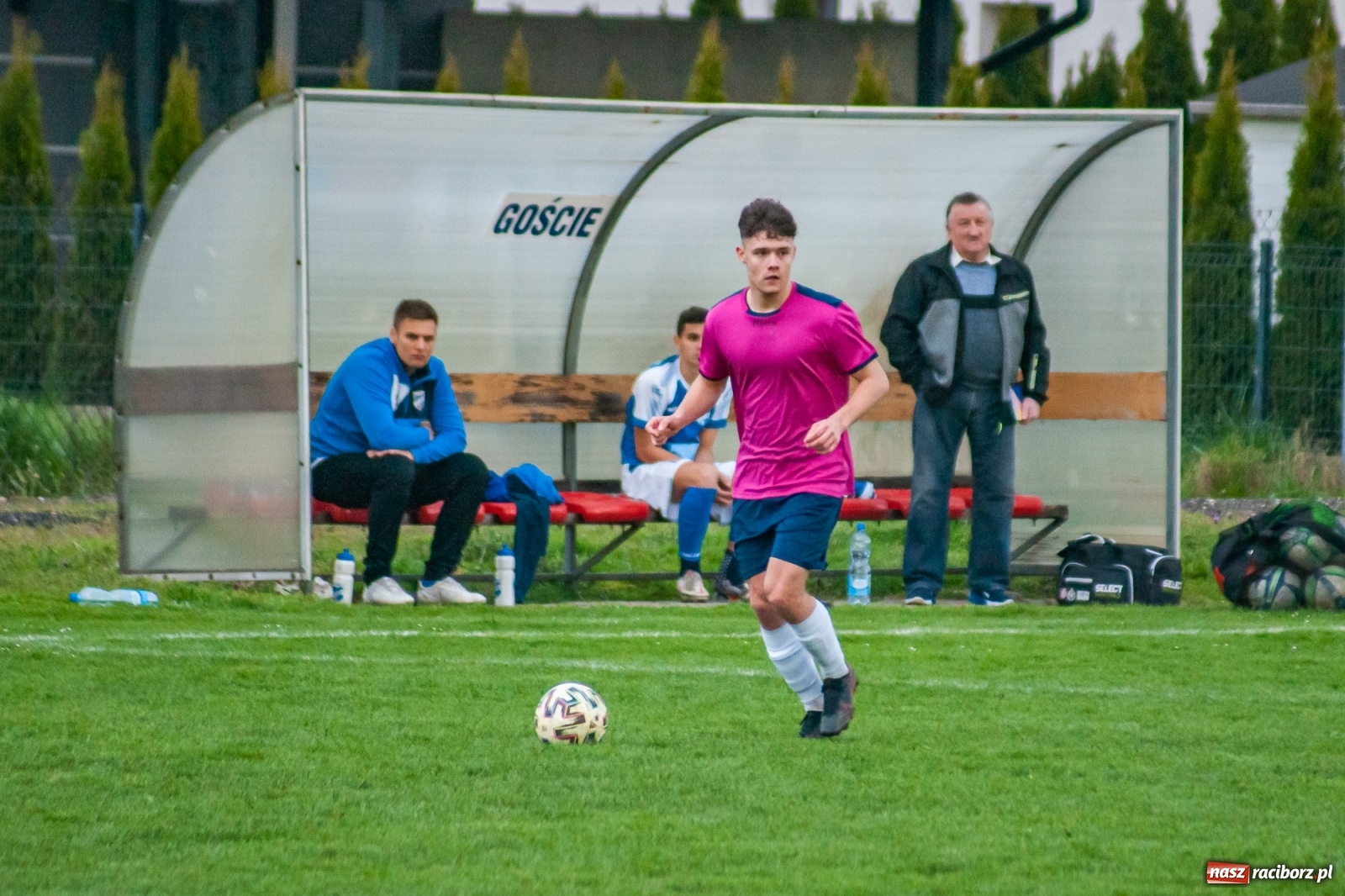 Zdjęcie w galerii na portalu naszraciborz.pl: Unia Racibórz nie potrafi odbić się od dna. Kolejna wygrana Krzyżanowic [FOTO] wiadomości z regionu