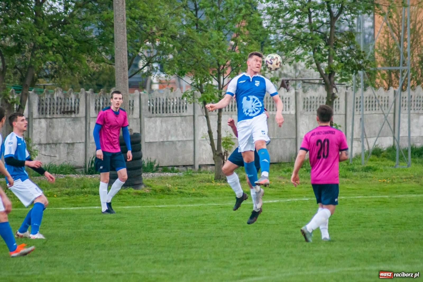 Zdjęcie w galerii na portalu naszraciborz.pl: Unia Racibórz nie potrafi odbić się od dna. Kolejna wygrana Krzyżanowic [FOTO] wiadomości z regionu