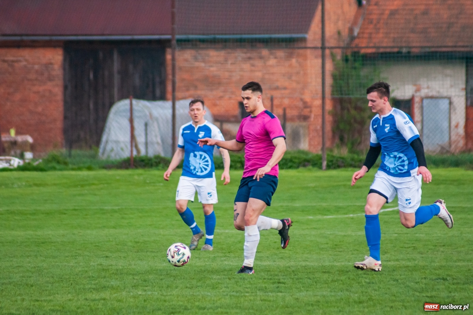 Zdjęcie w galerii na portalu naszraciborz.pl: Unia Racibórz nie potrafi odbić się od dna. Kolejna wygrana Krzyżanowic [FOTO] wiadomości z regionu