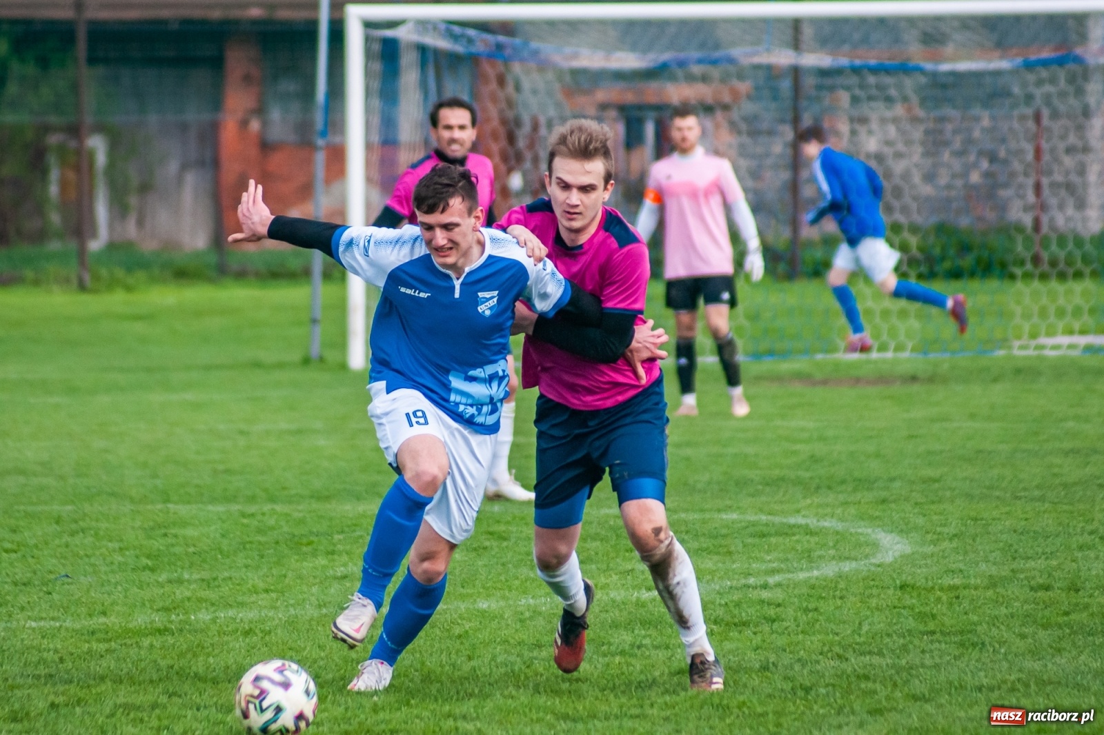 Zdjęcie w galerii na portalu naszraciborz.pl: Unia Racibórz nie potrafi odbić się od dna. Kolejna wygrana Krzyżanowic [FOTO] wiadomości z regionu