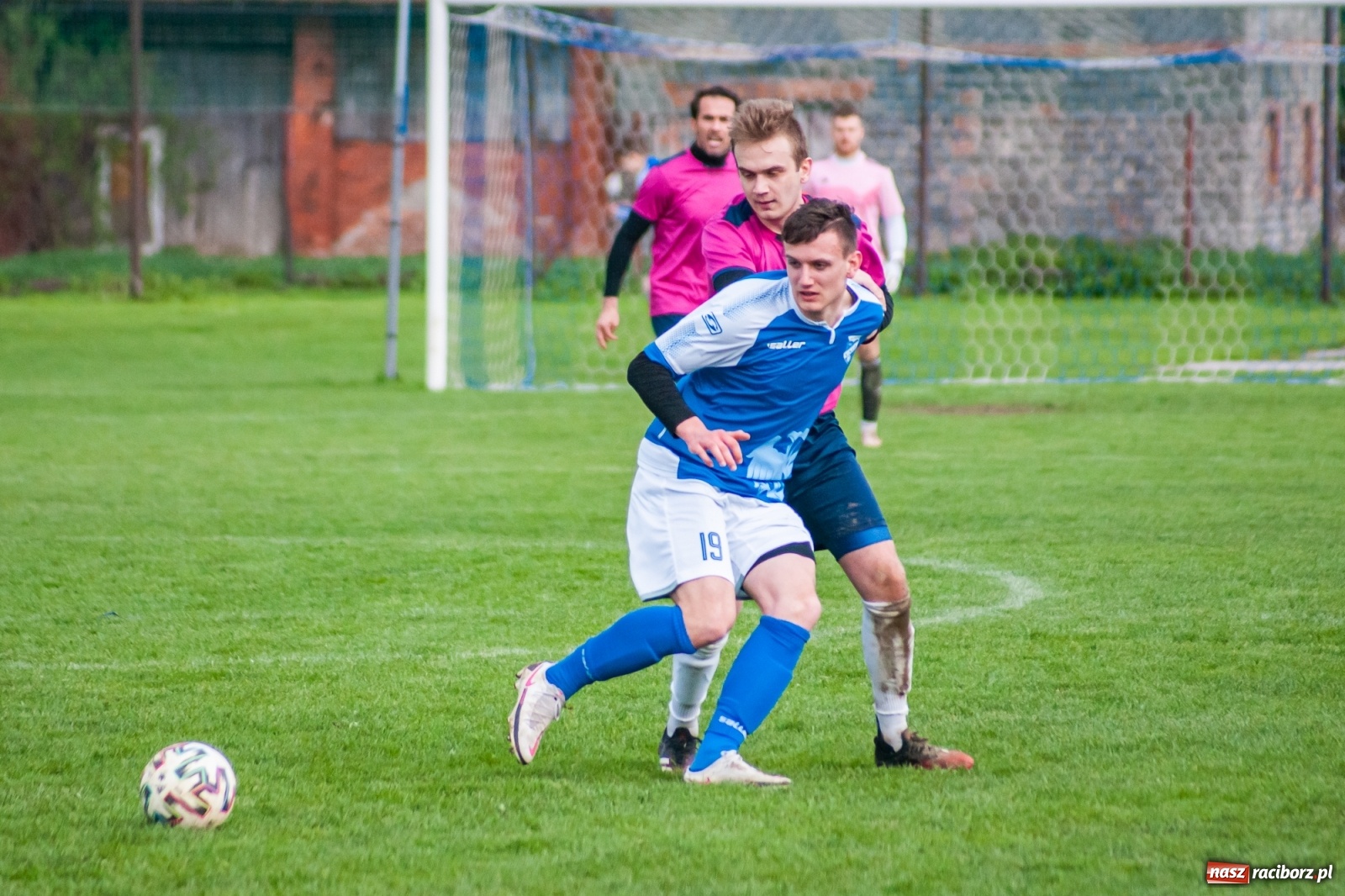 Zdjęcie w galerii na portalu naszraciborz.pl: Unia Racibórz nie potrafi odbić się od dna. Kolejna wygrana Krzyżanowic [FOTO] wiadomości z regionu
