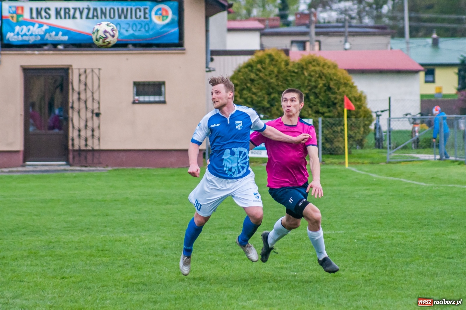 Zdjęcie w galerii na portalu naszraciborz.pl: Unia Racibórz nie potrafi odbić się od dna. Kolejna wygrana Krzyżanowic [FOTO] wiadomości z regionu