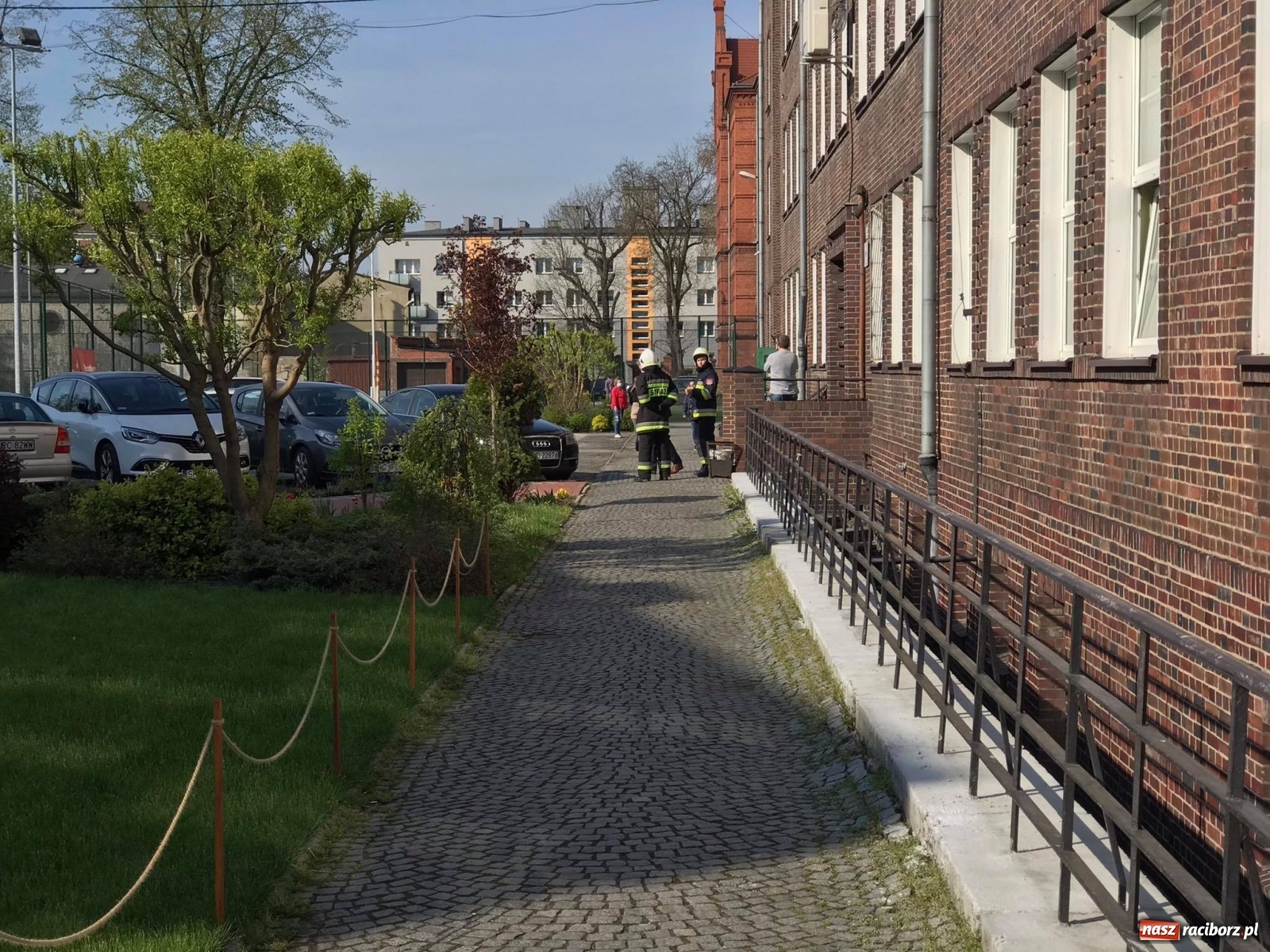 Zdjęcie w galerii na portalu naszraciborz.pl: Alarmy bombowe w raciborskich szkołach  wiadomości z regionu