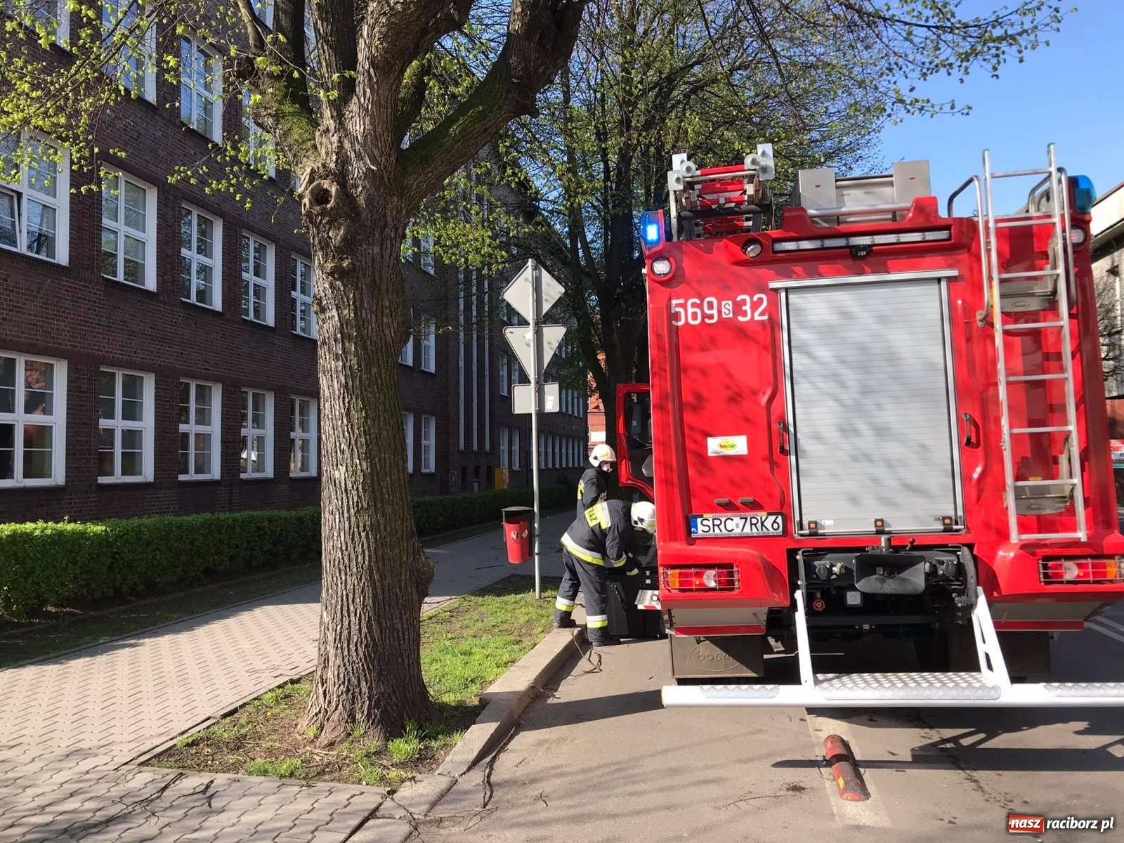 Zdjęcie w galerii na portalu naszraciborz.pl: Alarmy bombowe w raciborskich szkołach  wiadomości z regionu