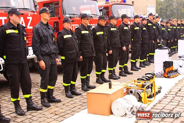 Zdjęcie w galerii na portalu naszraciborz.pl: Strażacy ochotnicy dostali sprzęt wiadomości z regionu