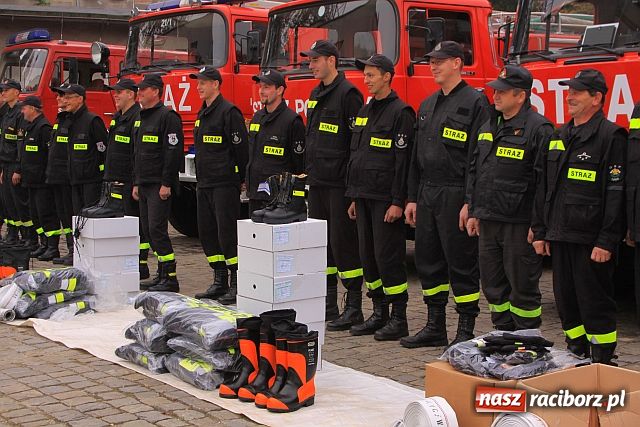 Zdjęcie w galerii na portalu naszraciborz.pl: Strażacy ochotnicy dostali sprzęt wiadomości z regionu