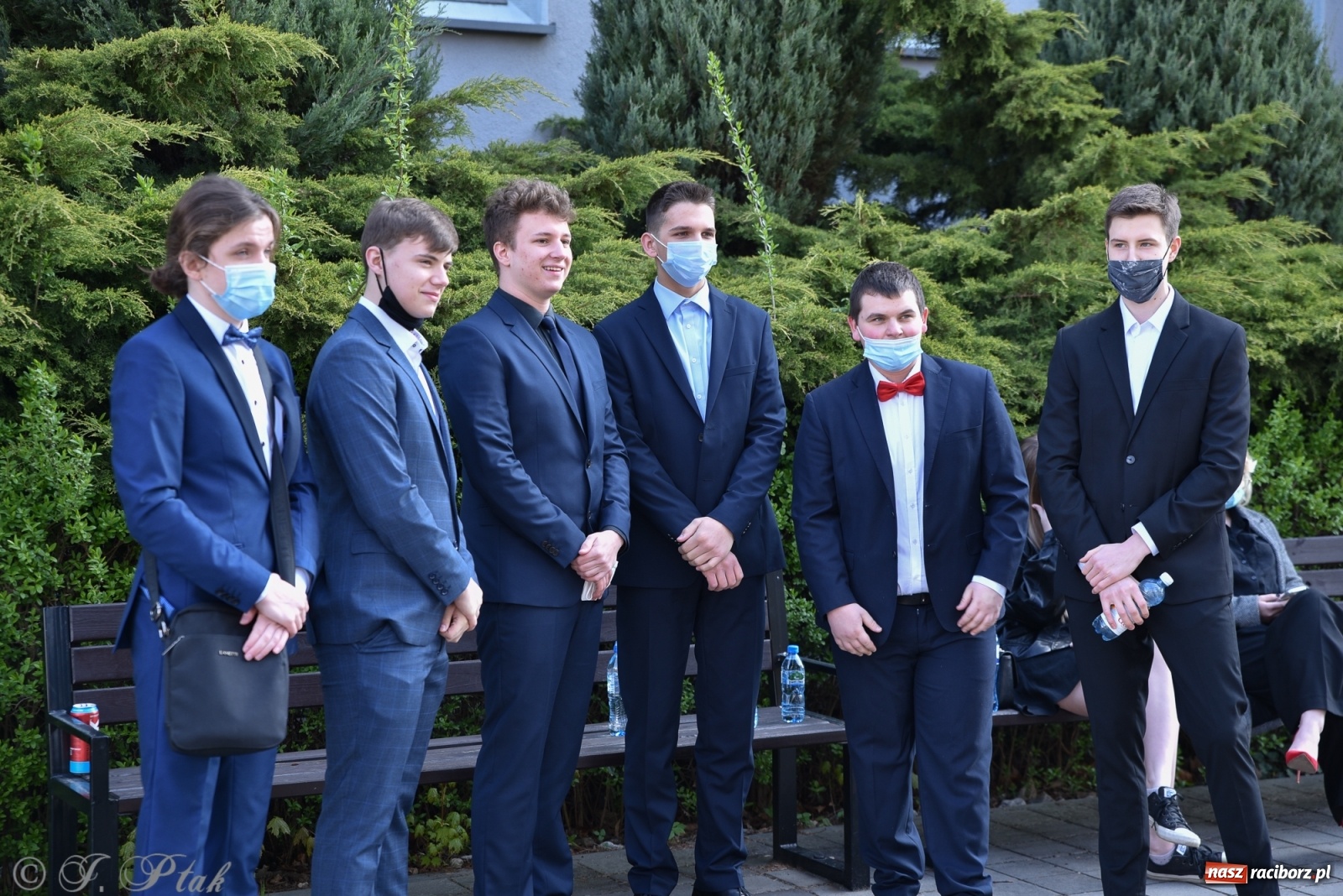 Zdjęcie w galerii na portalu naszraciborz.pl: Ruszyły matury 2021. Lalka i Ziemia Obiecana z języka polskiego wiadomości z regionu