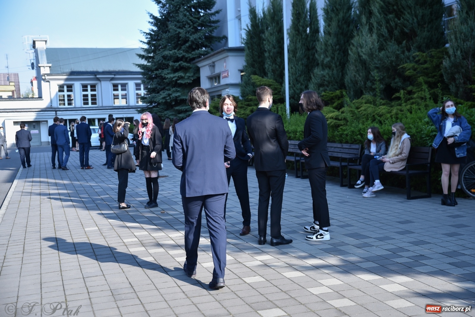 Zdjęcie w galerii na portalu naszraciborz.pl: Ruszyły matury 2021. Lalka i Ziemia Obiecana z języka polskiego wiadomości z regionu