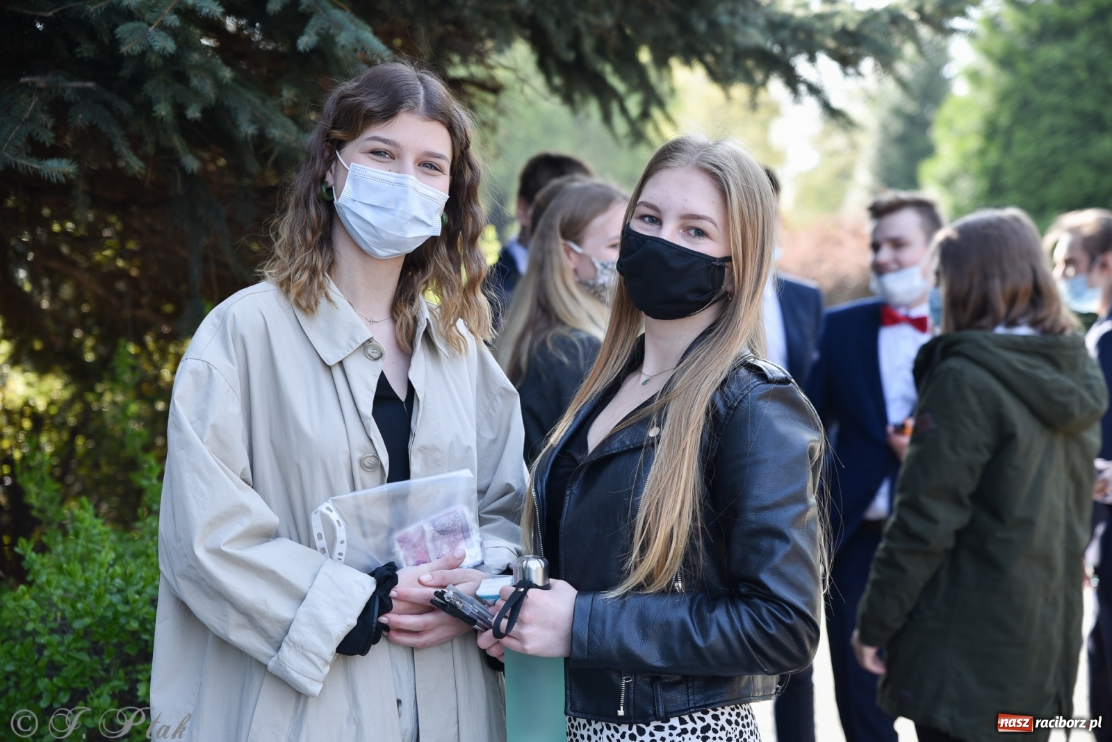 Zdjęcie w galerii na portalu naszraciborz.pl: Ruszyły matury 2021. Lalka i Ziemia Obiecana z języka polskiego wiadomości z regionu