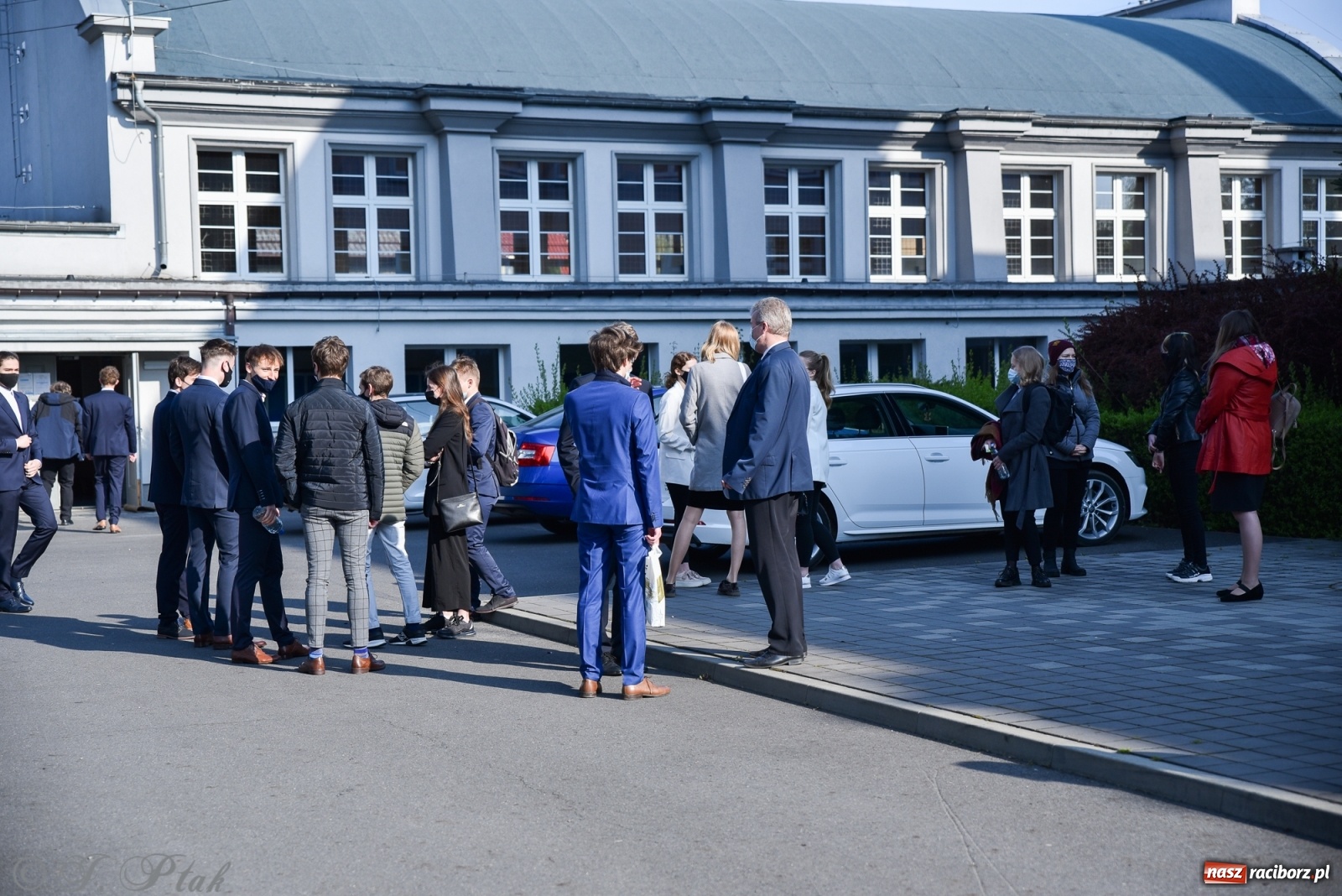 Zdjęcie w galerii na portalu naszraciborz.pl: Ruszyły matury 2021. Lalka i Ziemia Obiecana z języka polskiego wiadomości z regionu