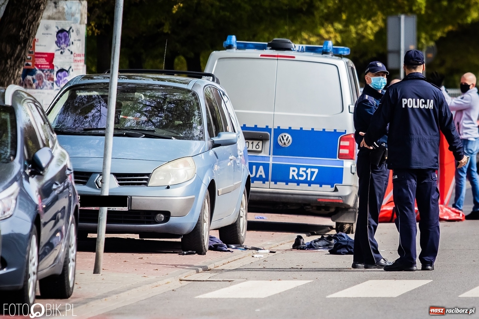 Zdjęcie w galerii na portalu naszraciborz.pl: Dwie twarze zabójcy policjanta z Raciborza. W wynajętym domu zgromadził arsenał wiadomości z regionu
