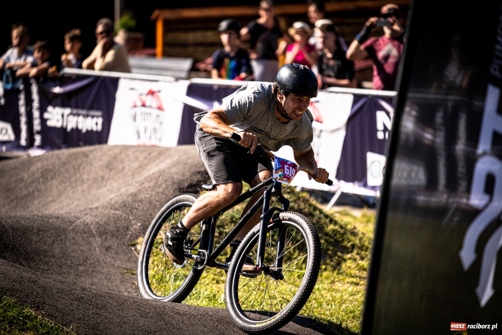 Zdjęcie w galerii na portalu naszraciborz.pl: Nie pompujesz, nie jedziesz. Weź udział w zawodach na pumptracku wiadomości z regionu