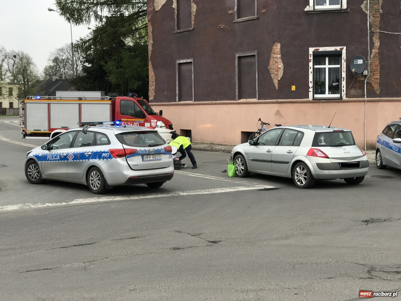 Zdjęcie w galerii na portalu naszraciborz.pl: Wypadek na Rudzkiej. 62-letnia rowerzystka w szpitalu wiadomości z regionu