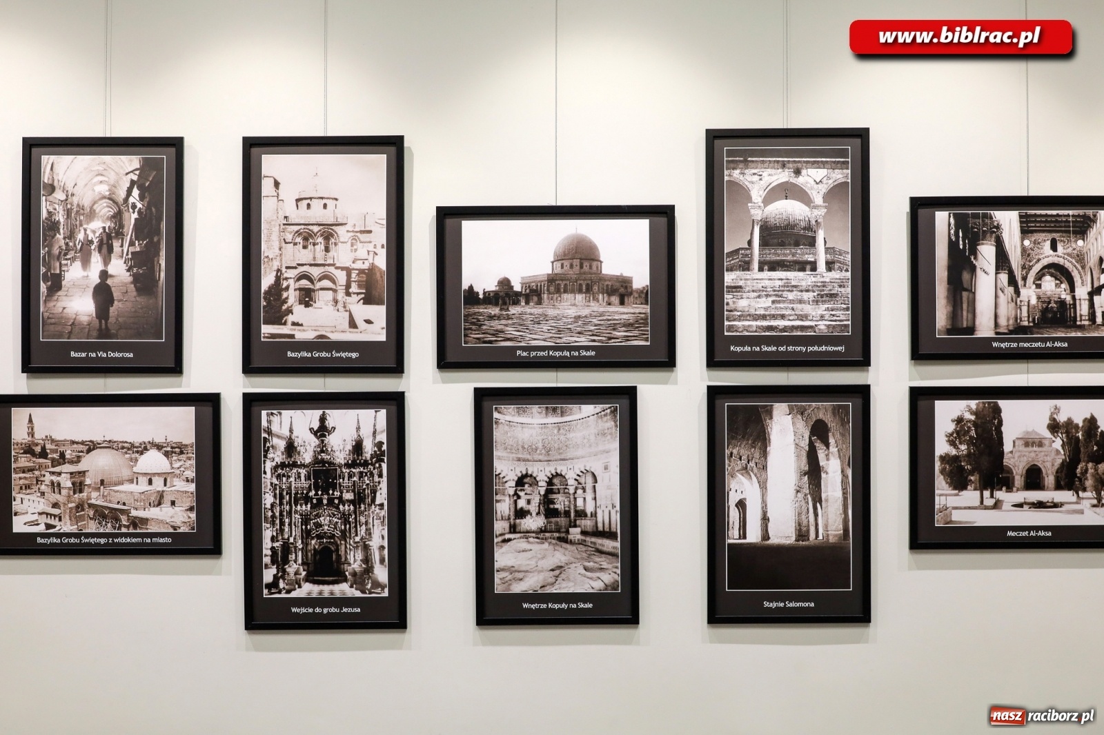 Zdjęcie w galerii na portalu naszraciborz.pl: Ziemia Święta w perspektywie Stanisława Ligonia. Wystawa w bibliotece wiadomości z regionu