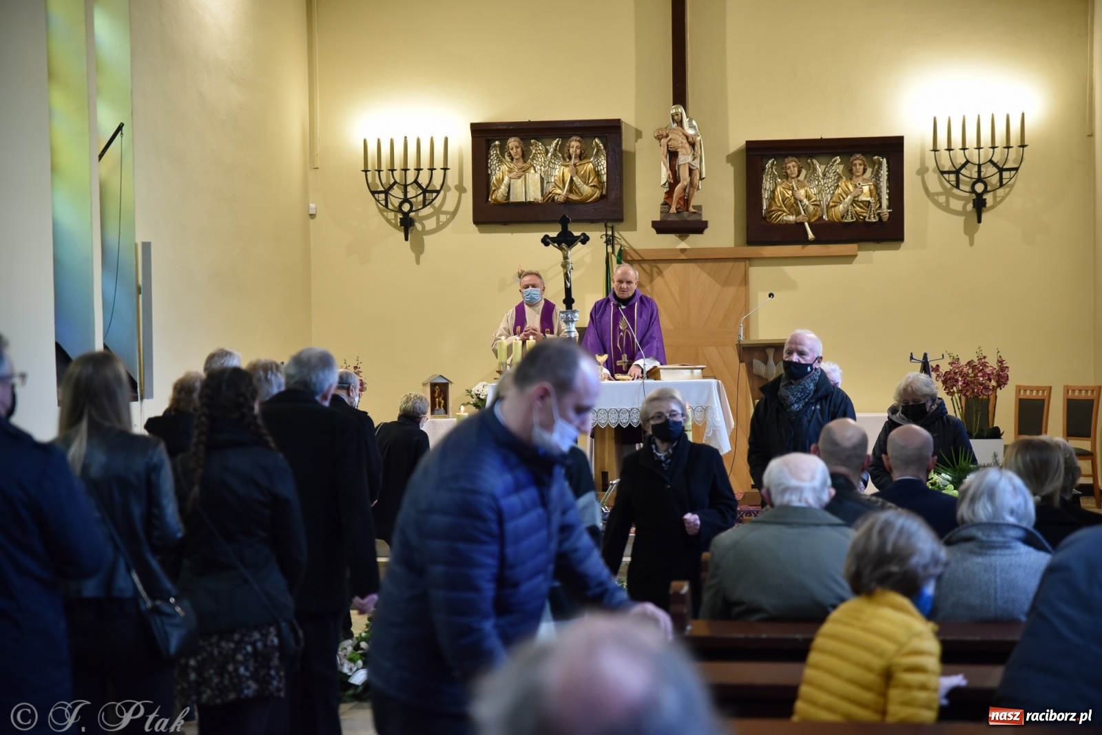 Zdjęcie w galerii na portalu naszraciborz.pl: Ostatnie pożegnanie doktora Stanisława Morawca [FOTO] wiadomości z regionu