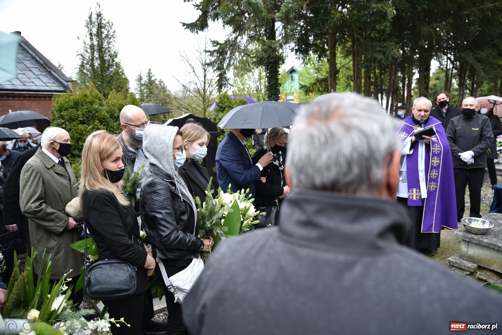 Zdjęcie w galerii na portalu naszraciborz.pl: Ostatnie pożegnanie doktora Stanisława Morawca [FOTO] wiadomości z regionu