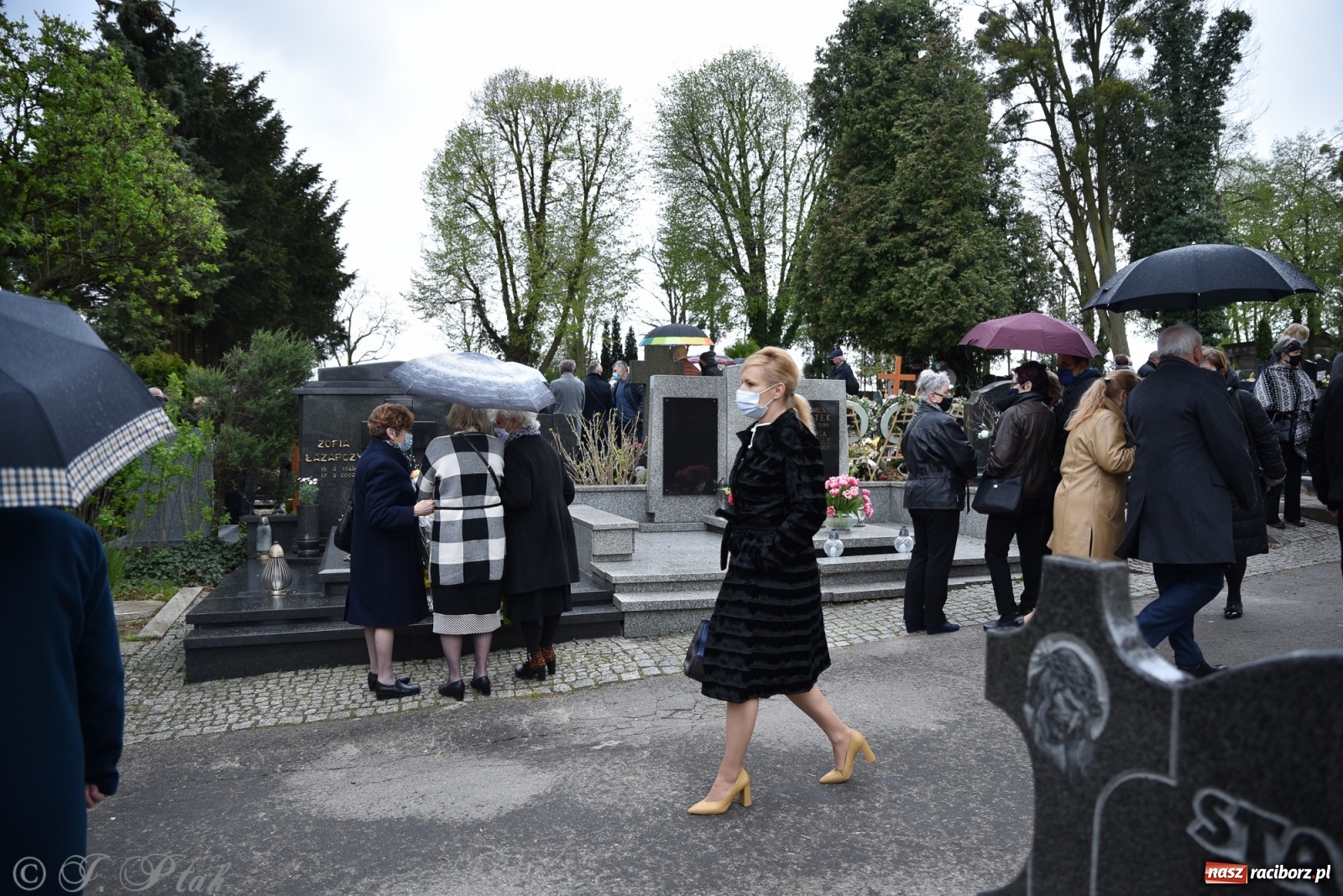 Zdjęcie w galerii na portalu naszraciborz.pl: Ostatnie pożegnanie doktora Stanisława Morawca [FOTO] wiadomości z regionu