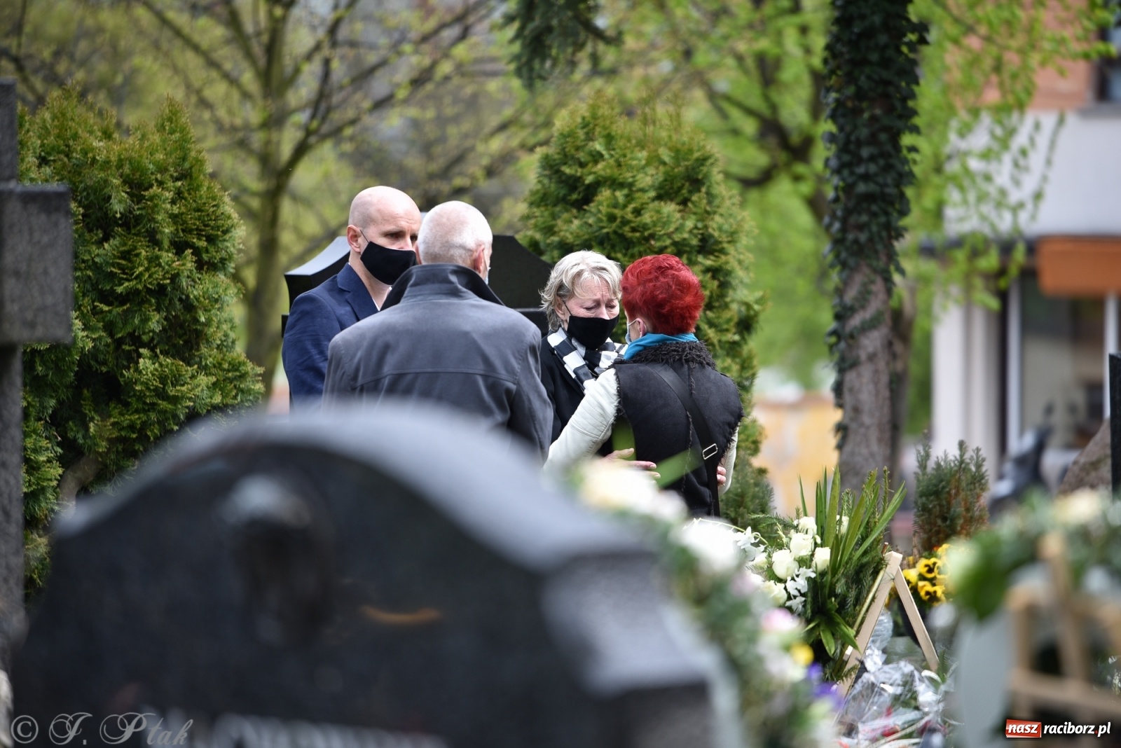 Zdjęcie w galerii na portalu naszraciborz.pl: Ostatnie pożegnanie doktora Stanisława Morawca [FOTO] wiadomości z regionu