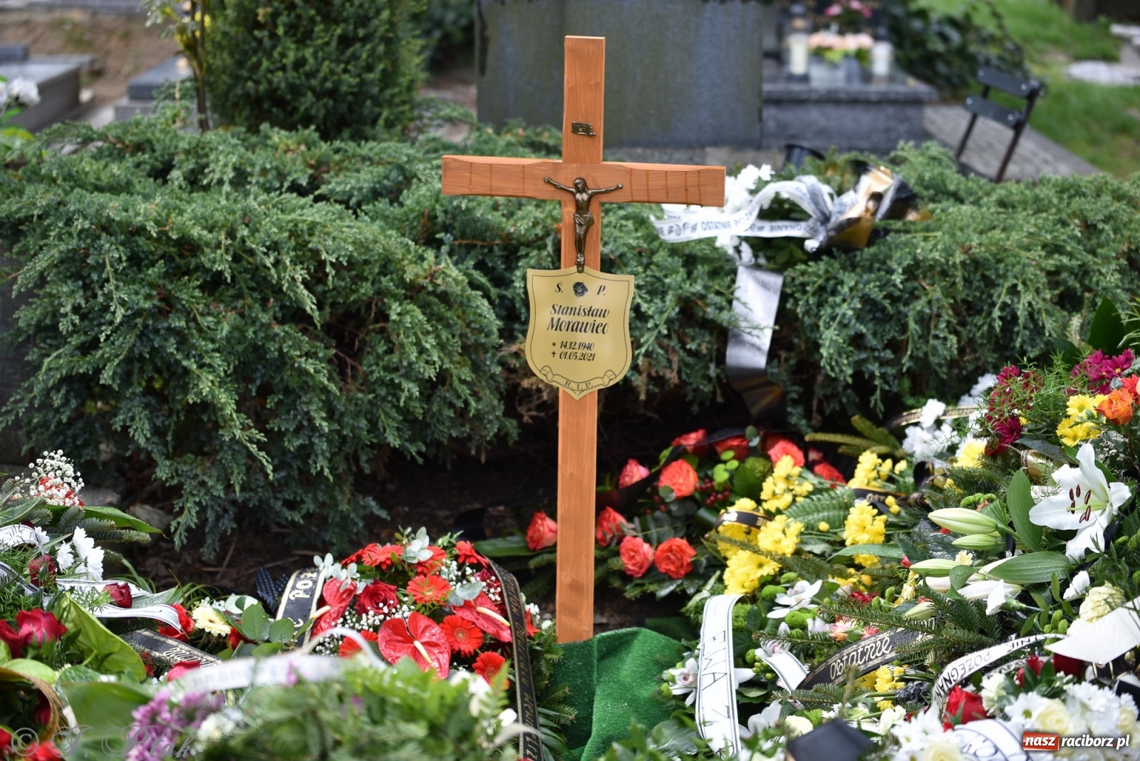 Zdjęcie w galerii na portalu naszraciborz.pl: Ostatnie pożegnanie doktora Stanisława Morawca [FOTO] wiadomości z regionu