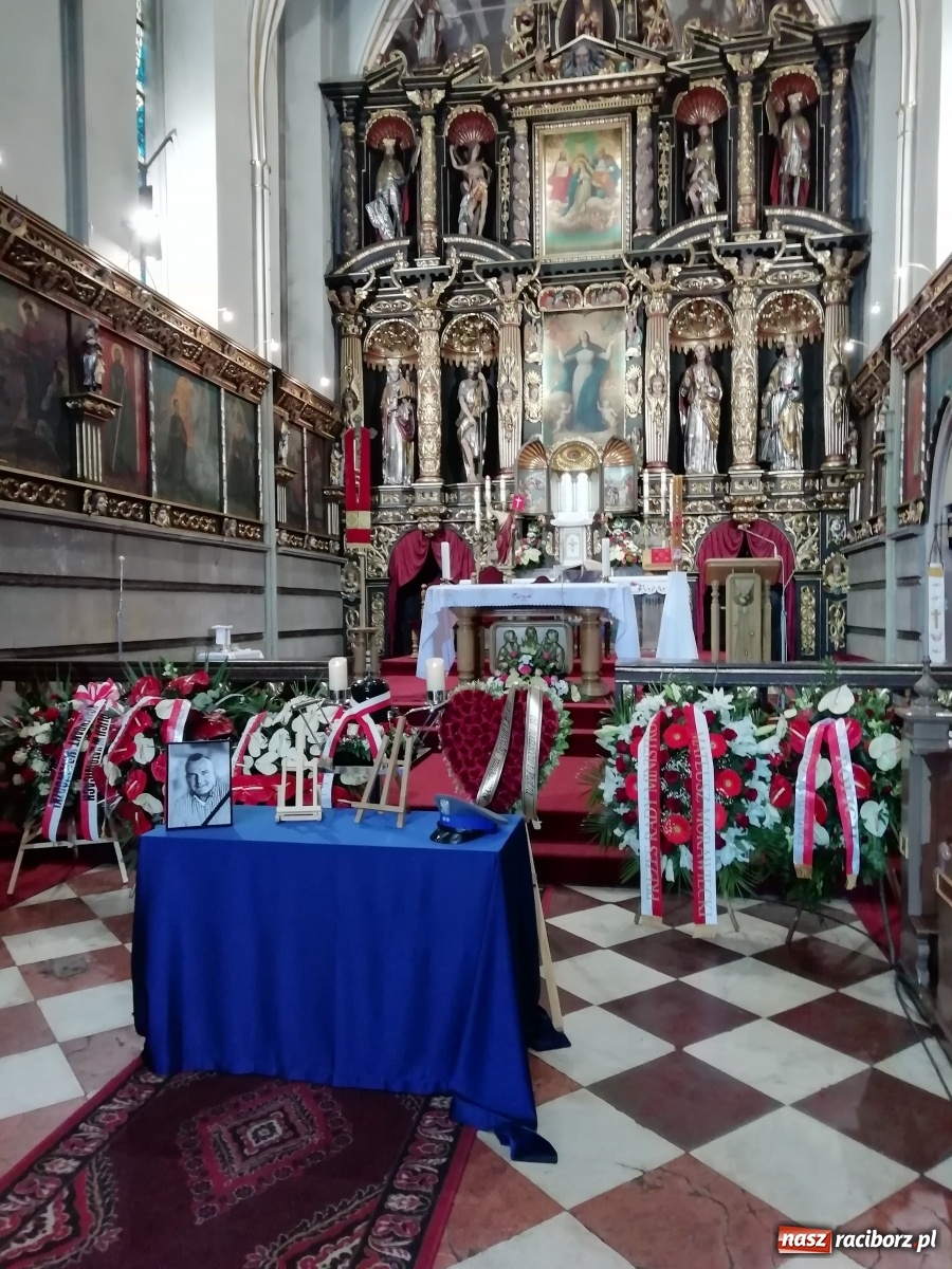 Zdjęcie w galerii na portalu naszraciborz.pl: Uroczystości pogrzebowe śp. asp. Michała Kędzierskiego [FOTO i WIDEO]  wiadomości z regionu